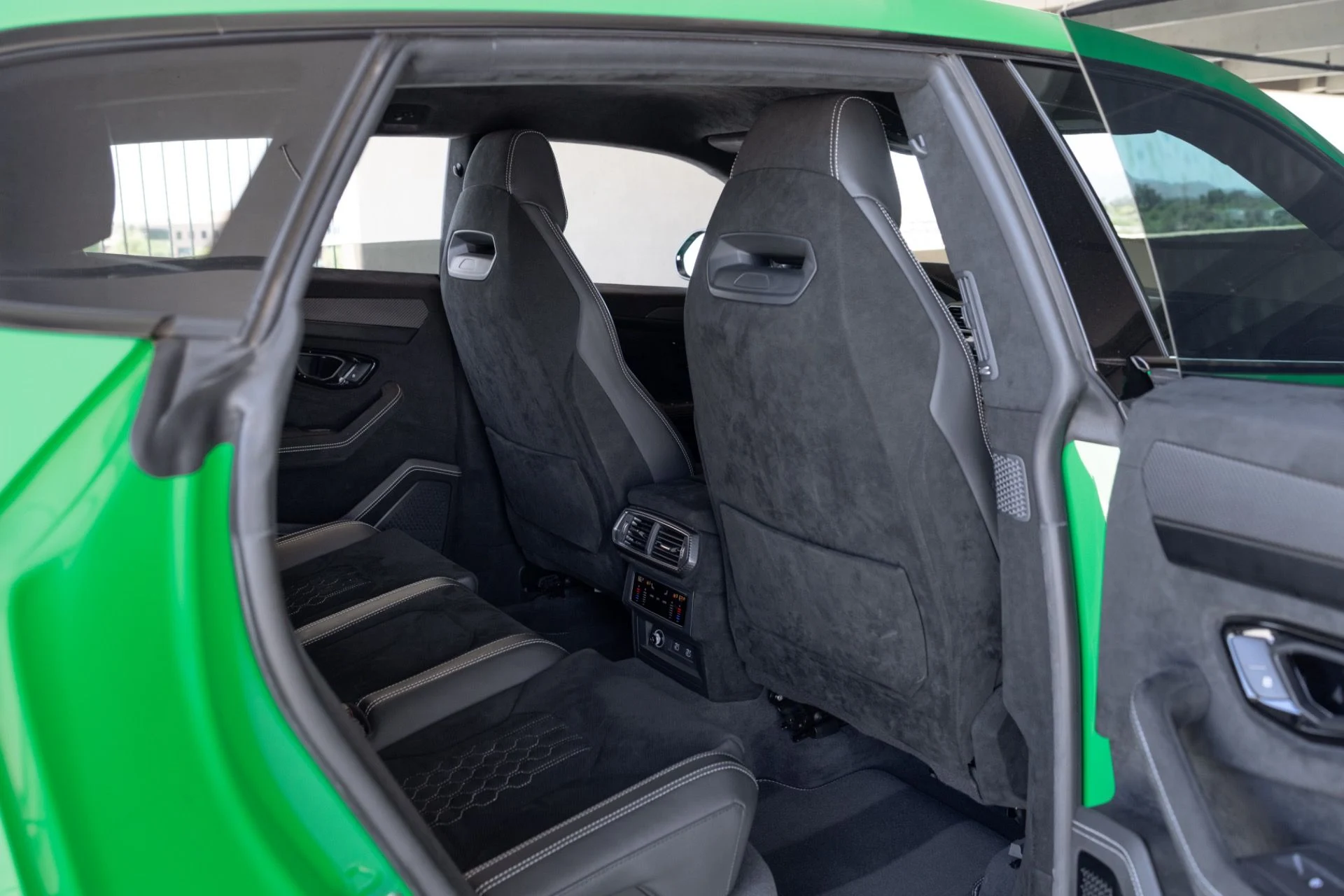 mph048_545684729_Used_2023_Lamborghini_Urus_Performante_1780090747_1e3b7a9210