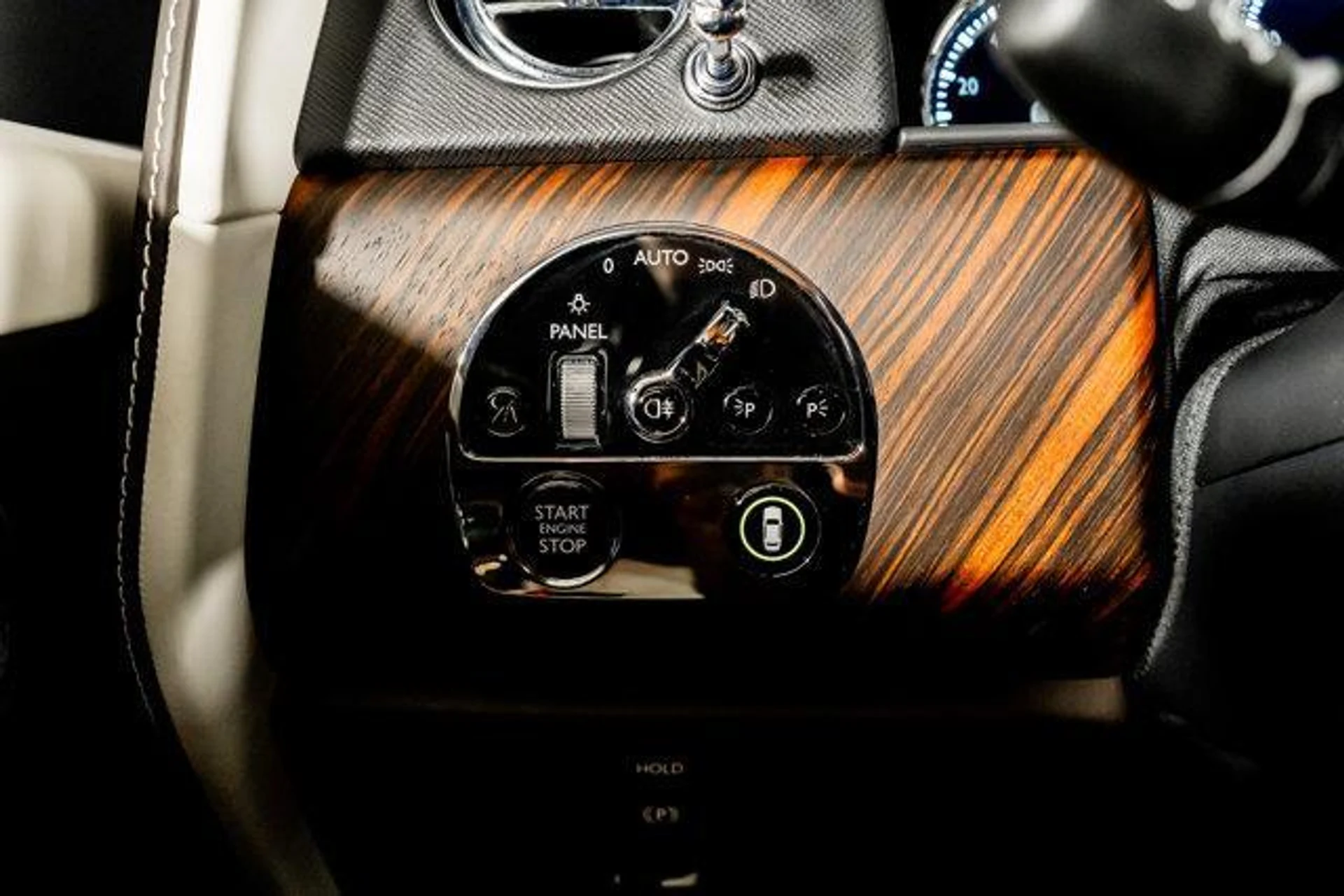 mph048_546943324_r6g_OS_Bq_F_Mu7r3_R8_Y1_Ln_07_ADOVM_b462a6a5b2