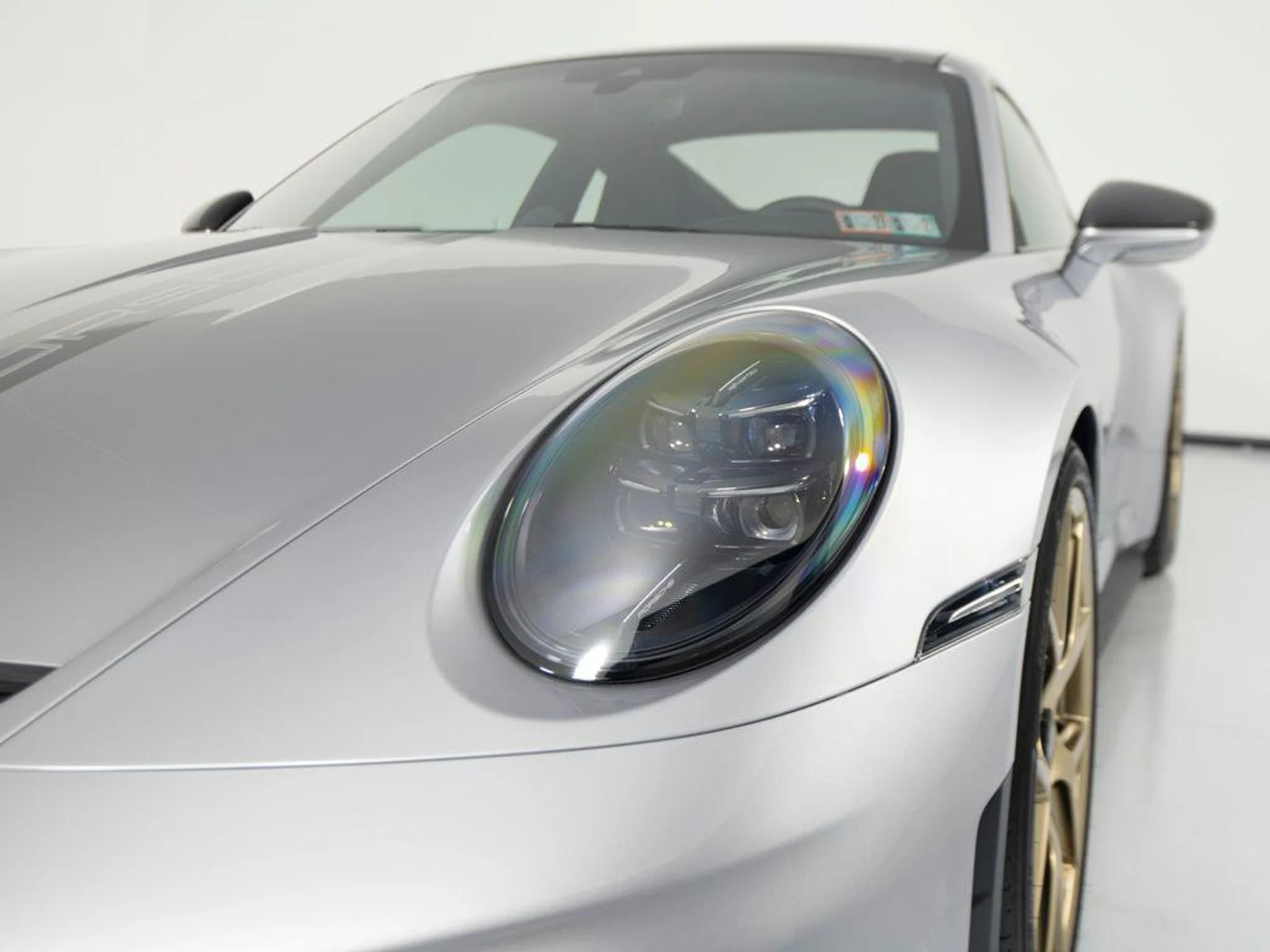 mph048_596110737_ks_LO_Rbb3dr_Lzb_UH_5ip_Di_KH_Fv_W0_70c0e37a7d