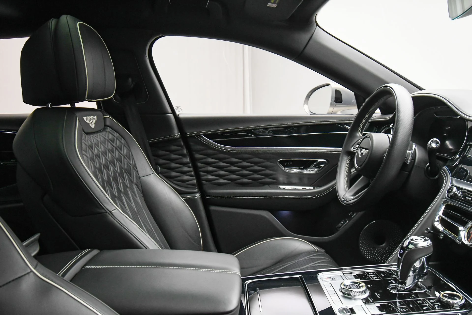 mph048_611965403_32bfe36f_e75b_468c_934a_0475a73fbd8a_77db703f0a