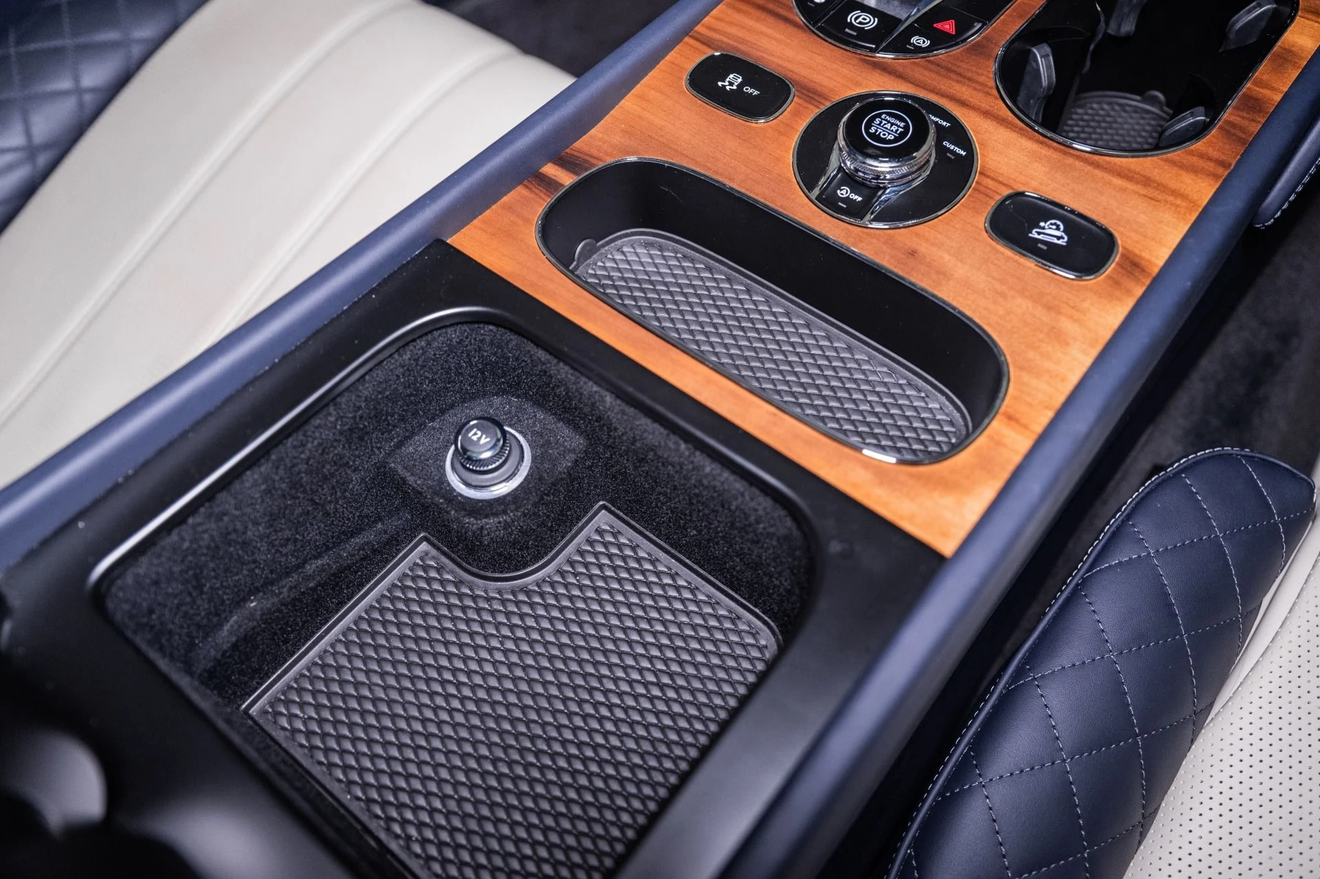 mph048_615036472_Used_2019_Bentley_Bentayga_V8_1759420865_03be3e5865