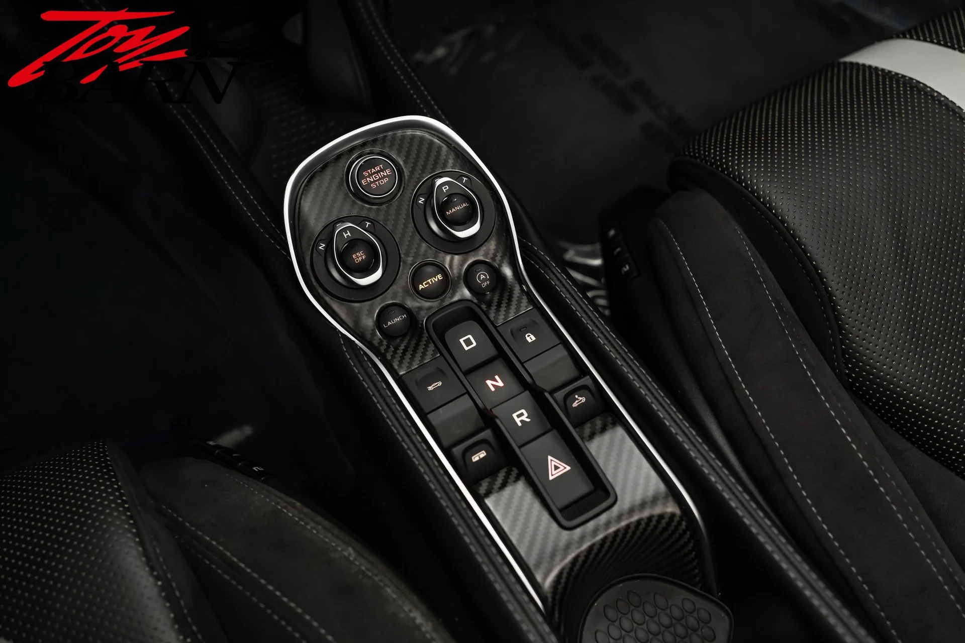 mph048_637256295_b4b5009b826bd47d55ba418665723ce4x_712cad6858