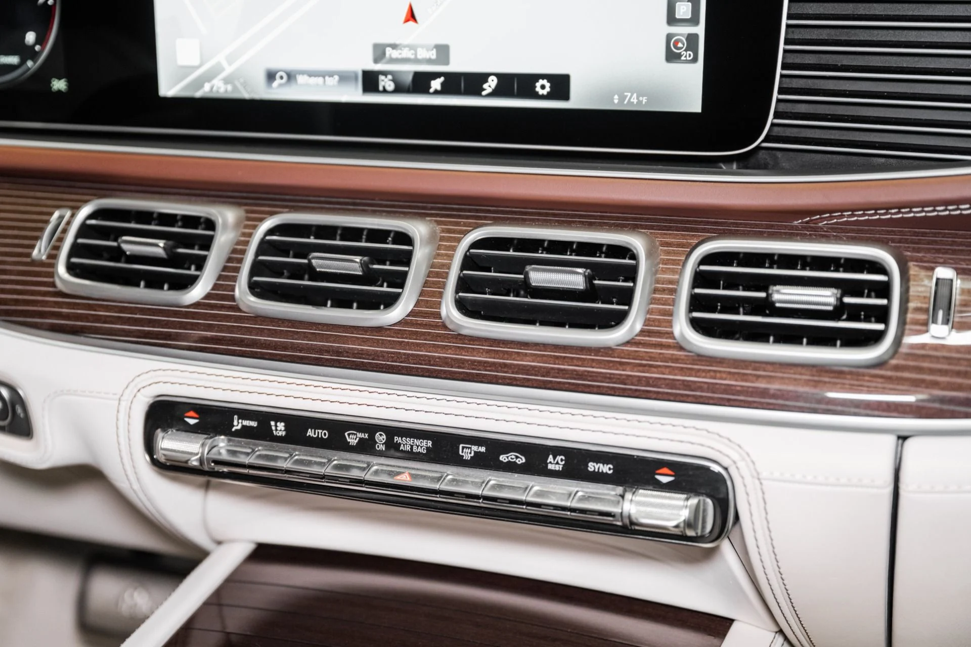 mph048_645584880_Used_2022_Mercedes_Benz_GLS_Maybach_GLS_600_1761673303_cdea551f11