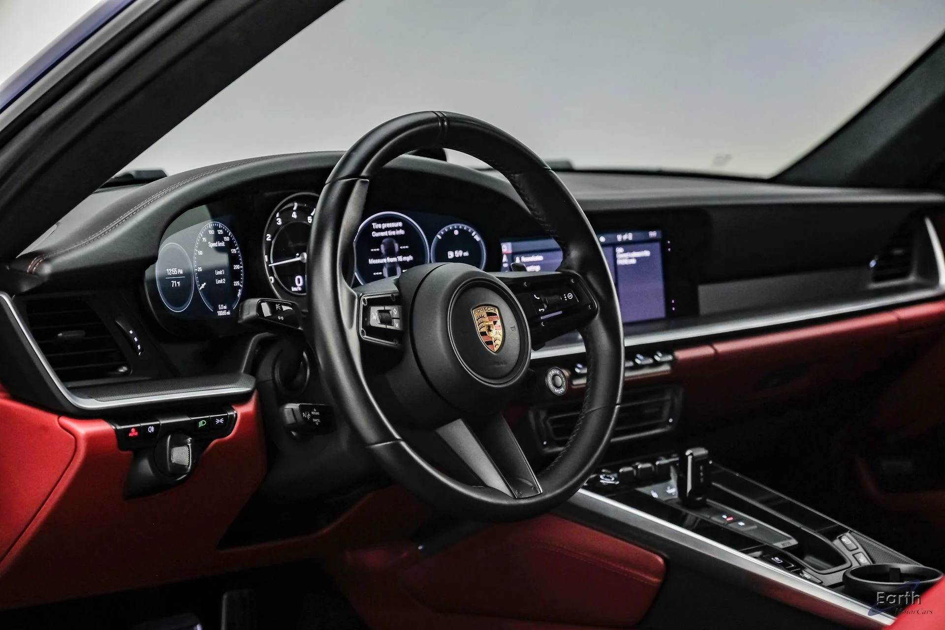 mph048_673173544_3ce09b4e48afb10435e7cbeaa12dc5cdx_584a2d3558