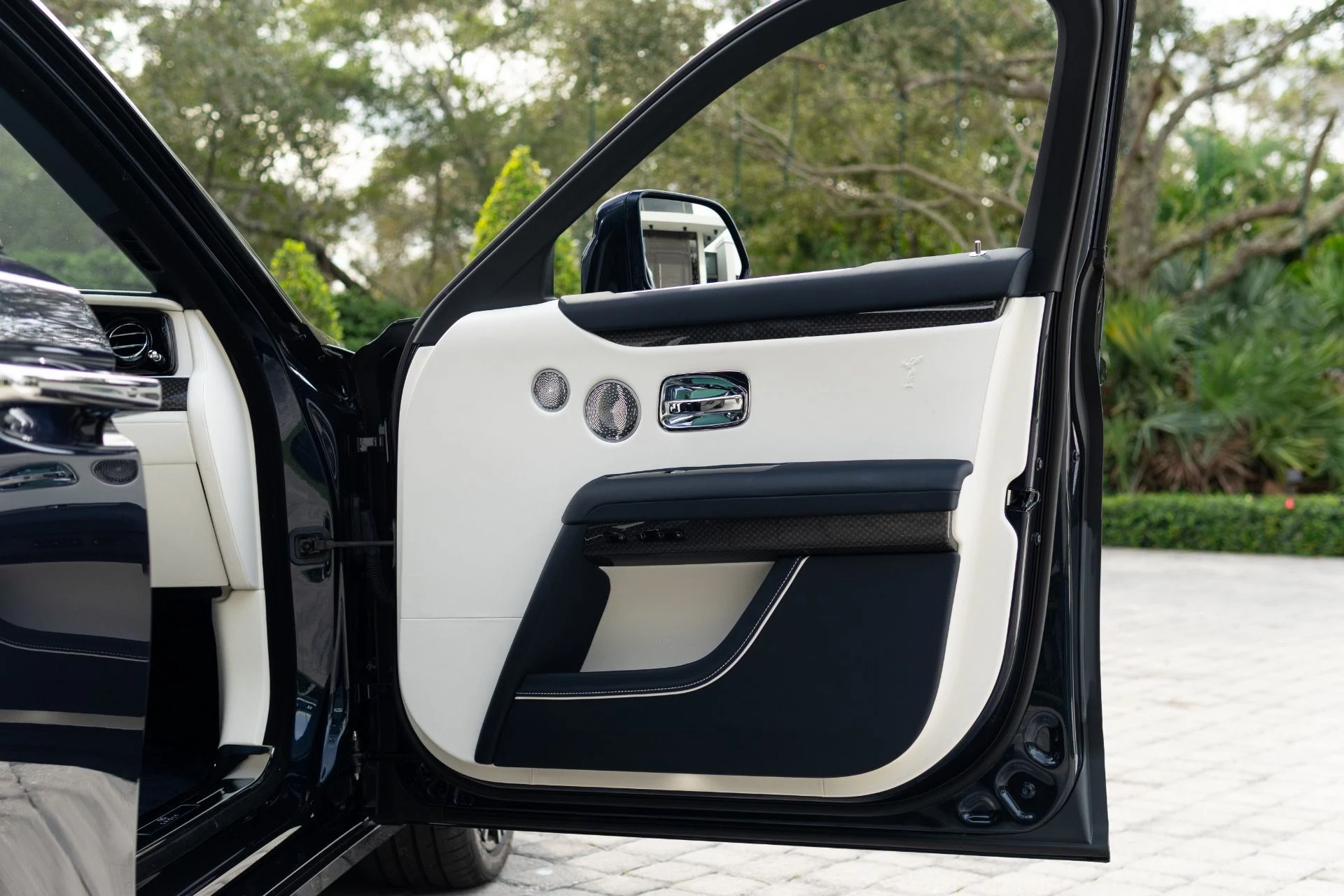 mph048_676730294_Used_2023_Rolls_Royce_Black_Badge_Ghost_1765569637_02c583291d