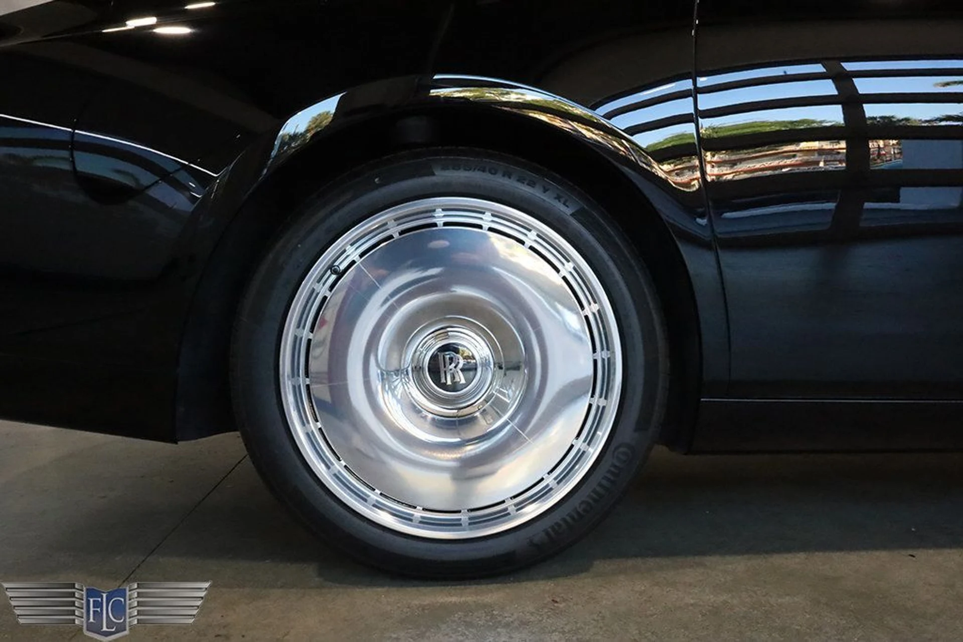 mph048_692243290_used_2022_rolls_royce_phantom_sedan_9689_23002313_49_1024_6d5597dac1