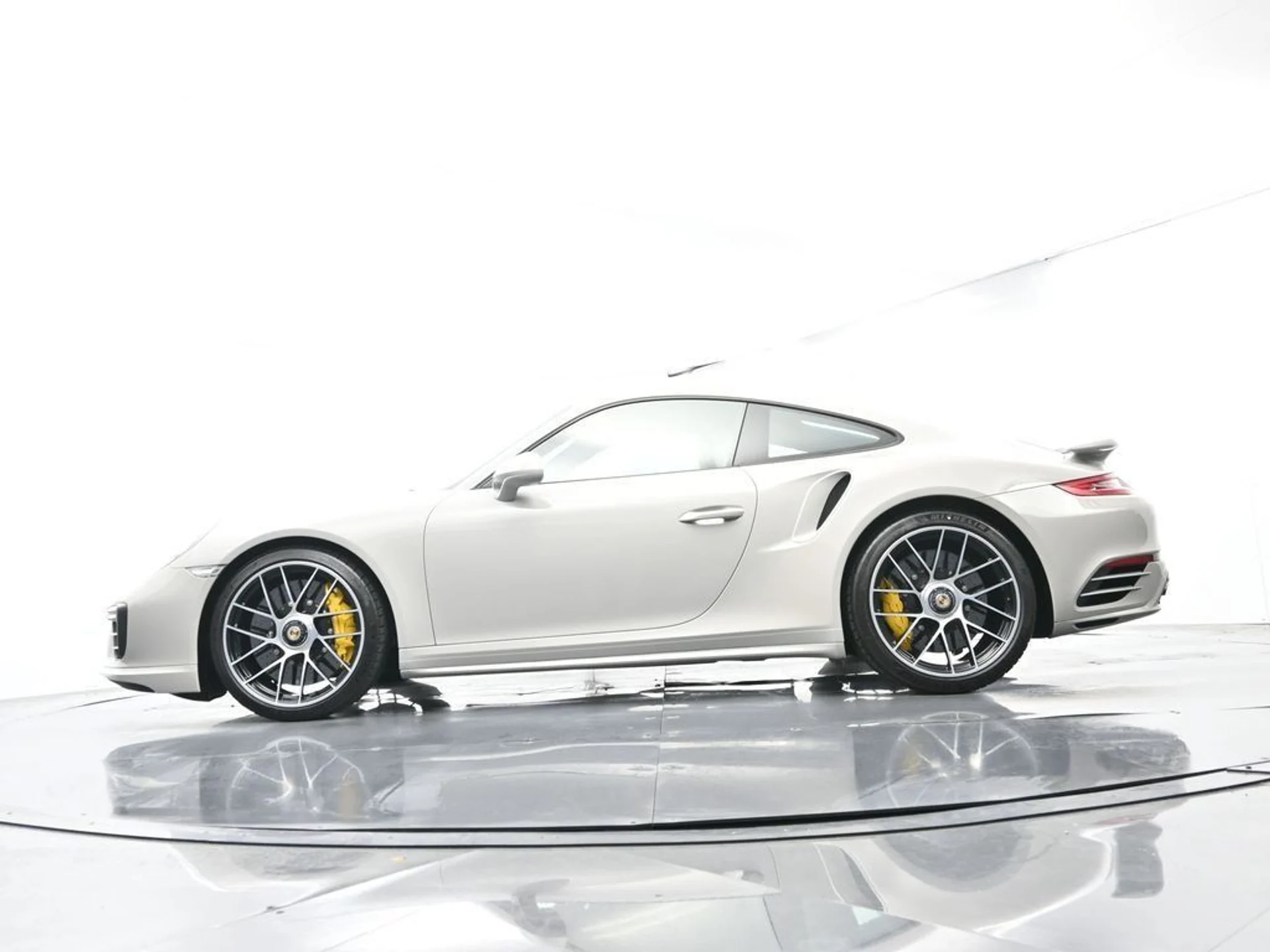 mph048_69250189_7a4310aa59cadb5f54ab55310a1c962e_8c48451189