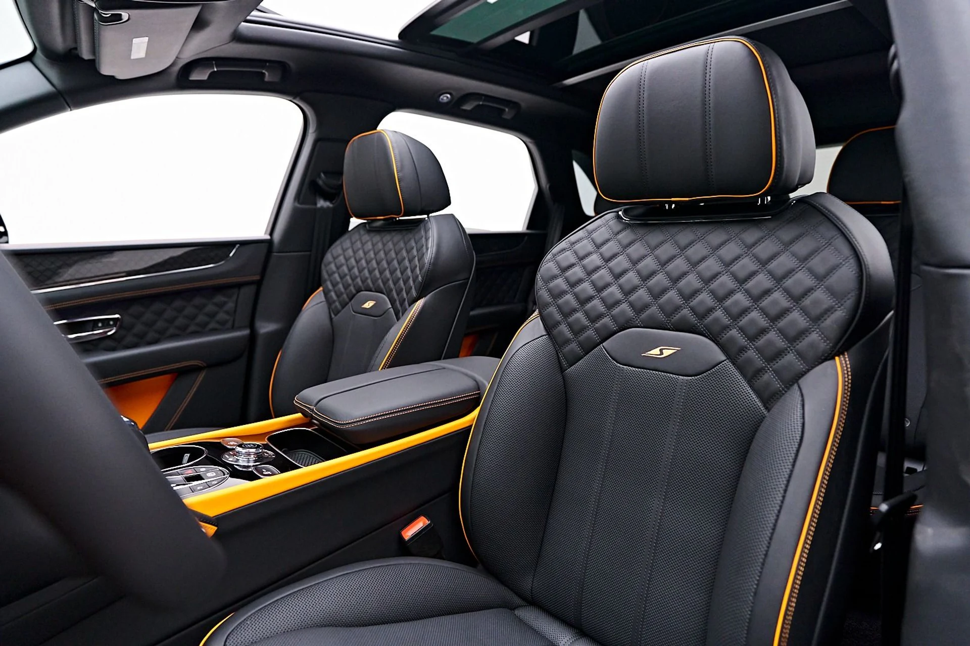 mph048_699718248_Used_2025_Bentley_Bentayga_S_Black_Edition_1738363048_0d71f584ea