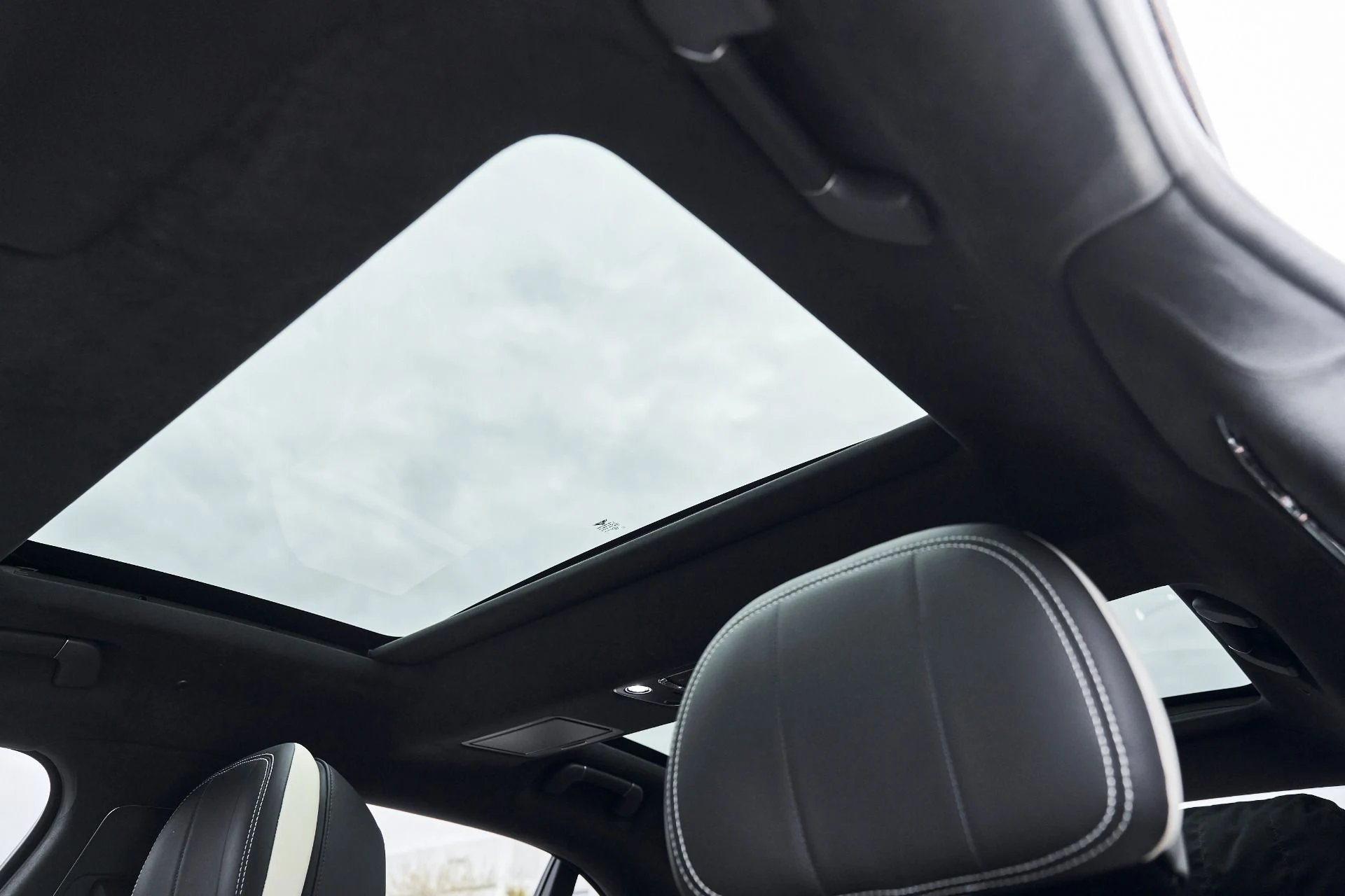 mph048_71053996_Used_2025_Bentley_Flying_Spur_Speed_1769137103_5a981dc0d8