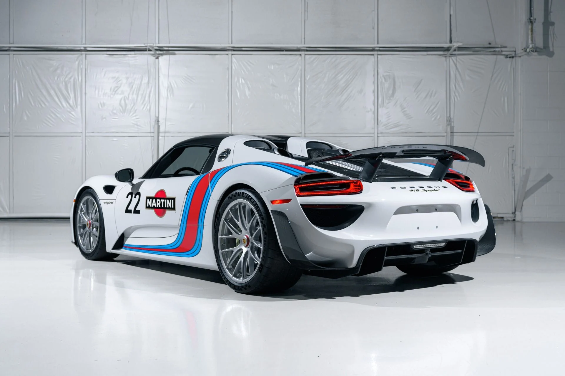 mph048_722210712_12440_p49_l_8e9c3e91cb