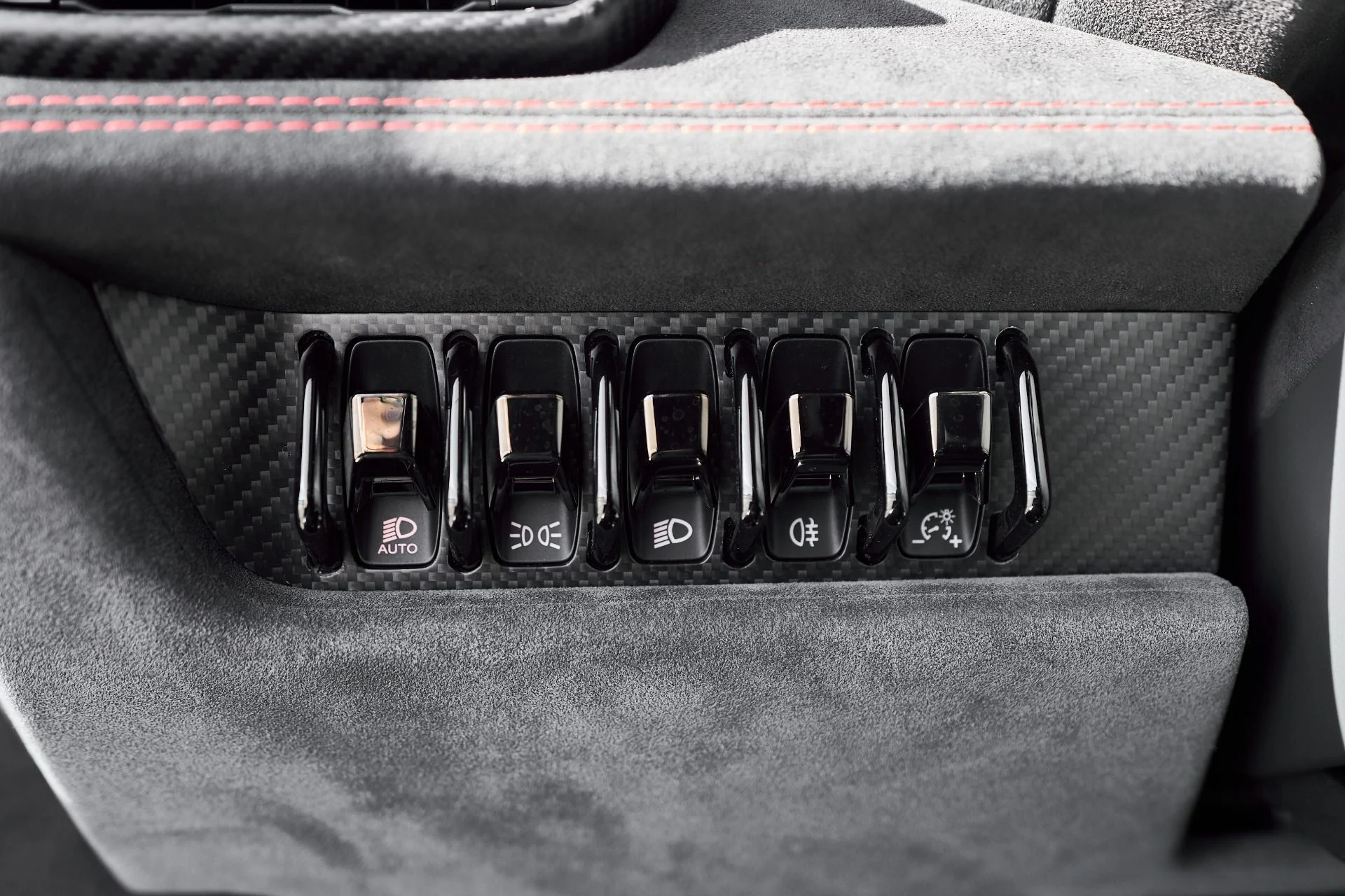 mph048_727050427_Used_2023_Lamborghini_Huracan_Base_1764123621_8d10620ca1