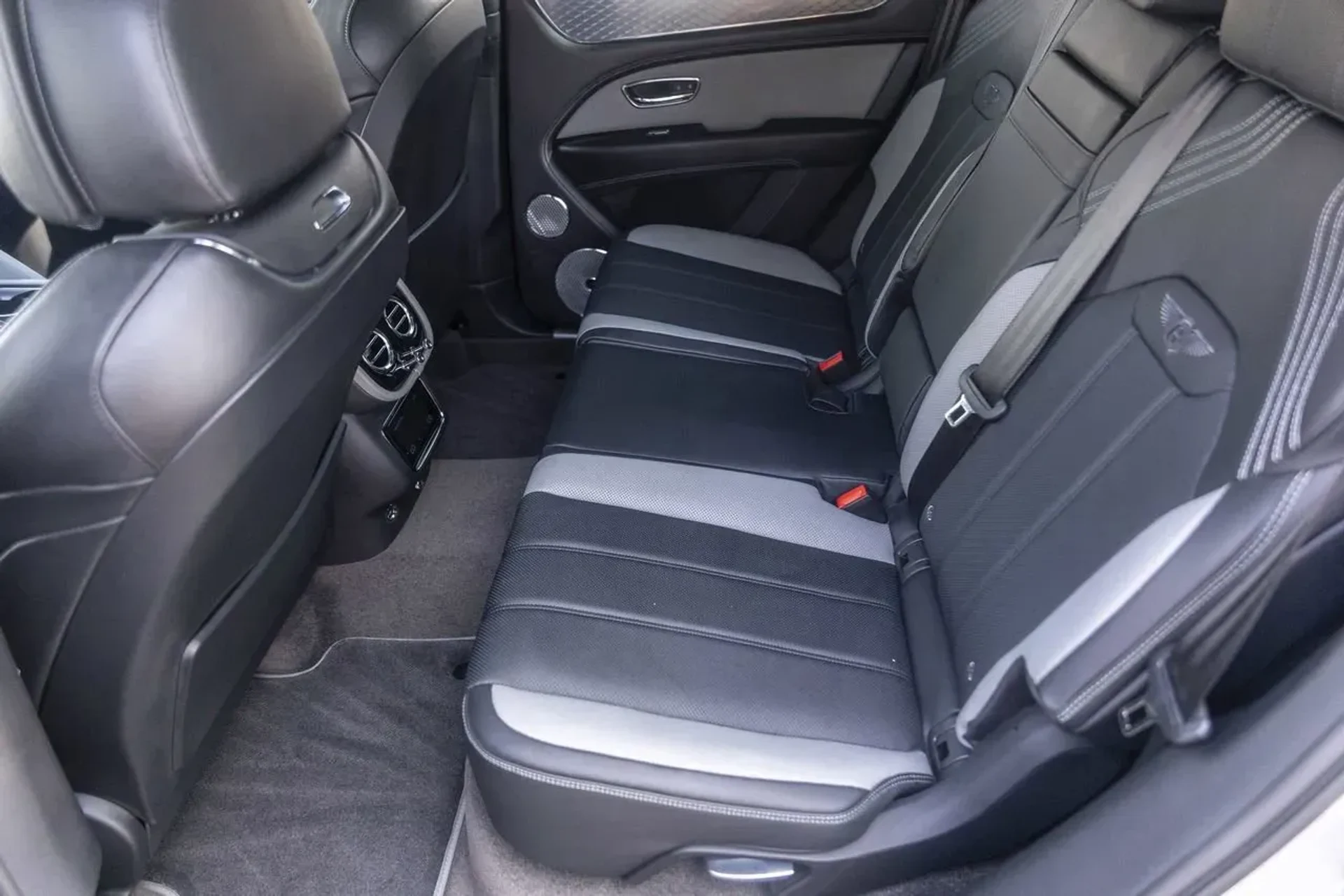 mph048_740389534_fb8fb5dd835c430c86bbc072815ee3bf_8279e8e5a4