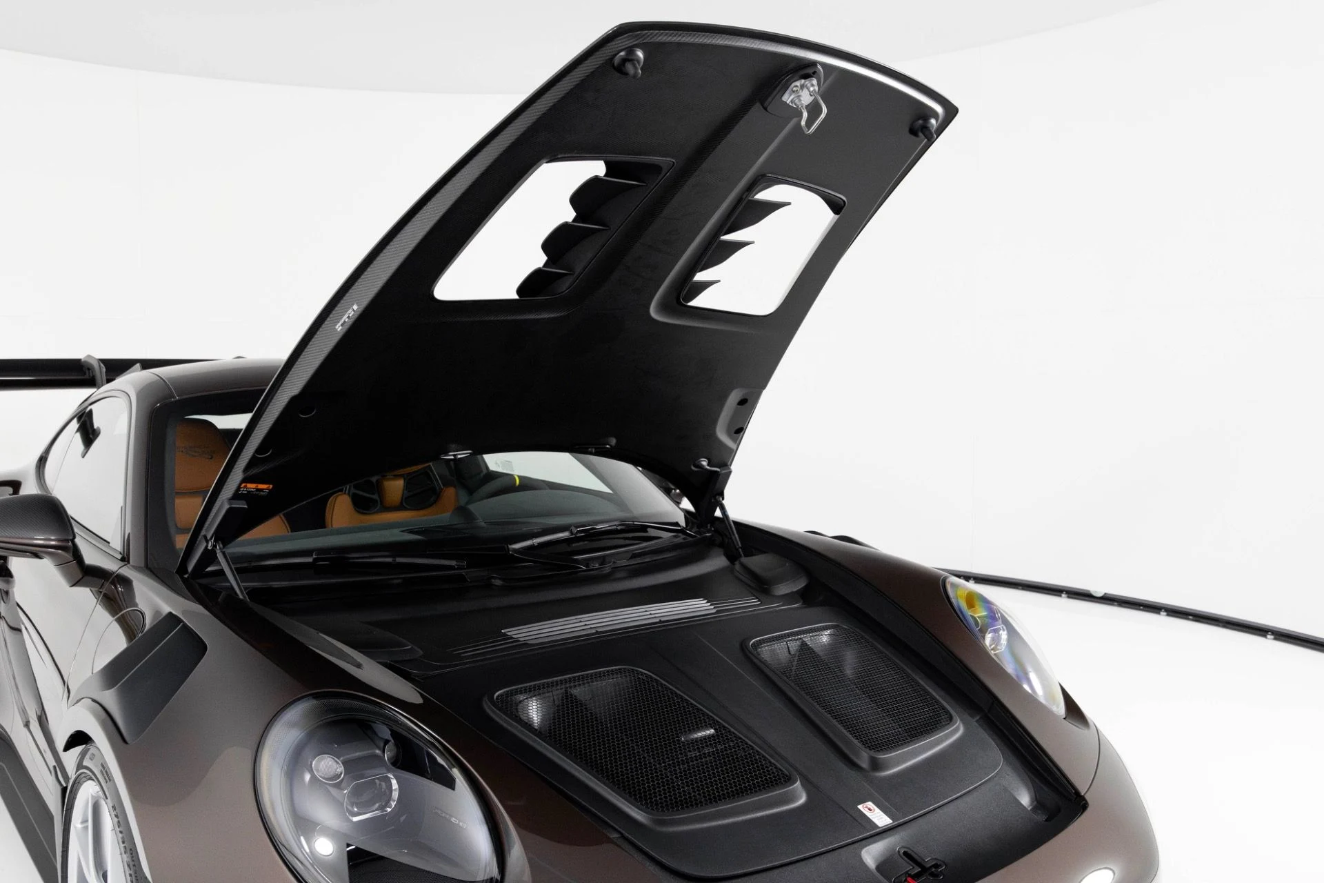 mph048_786169416_Used_2025_Porsche_911_GT_3_RS_1764185272_76f3e8f1d1