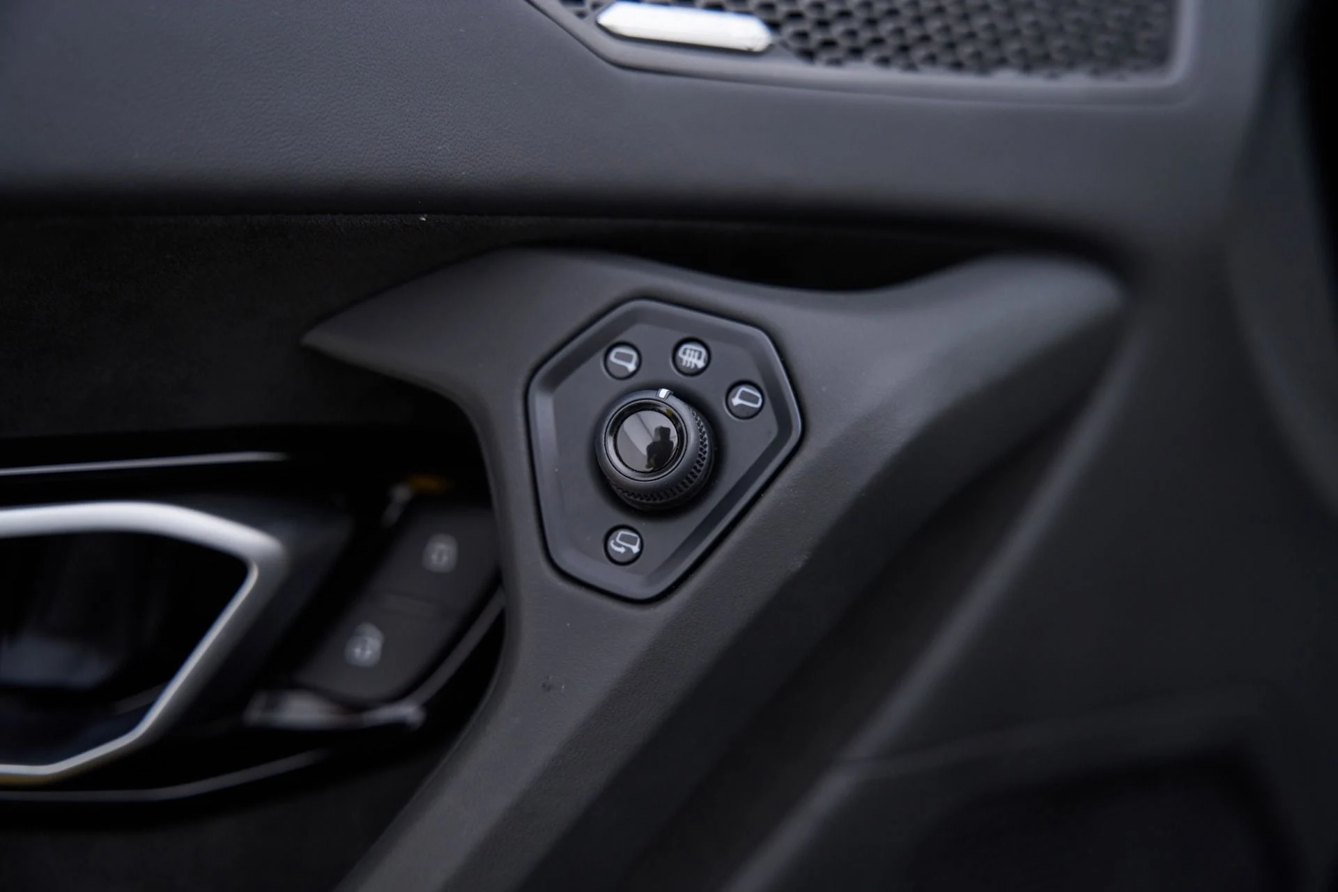 mph048_786856648_Used_2024_Lamborghini_Huracan_1793135594_aba6a527a1