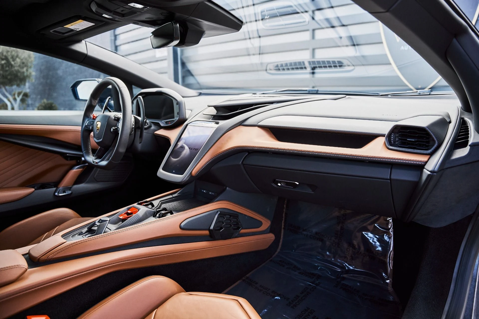 mph048_792265726_Used_2025_Lamborghini_Revuelto_Base_1777078157_838357f01a