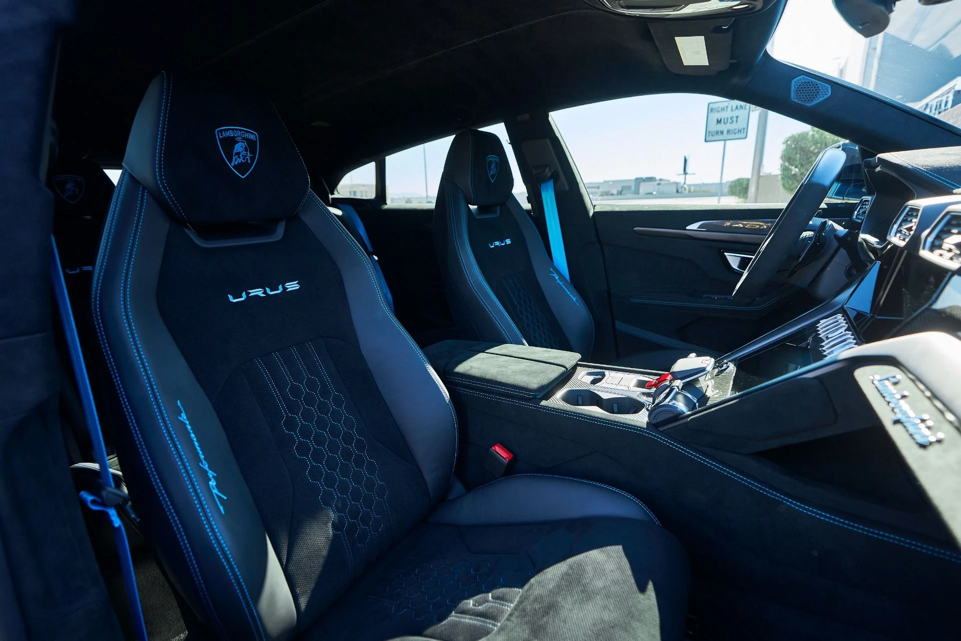 mph048_828478077_Used_2024_Lamborghini_Urus_Performante_1764957656_575b030cb5