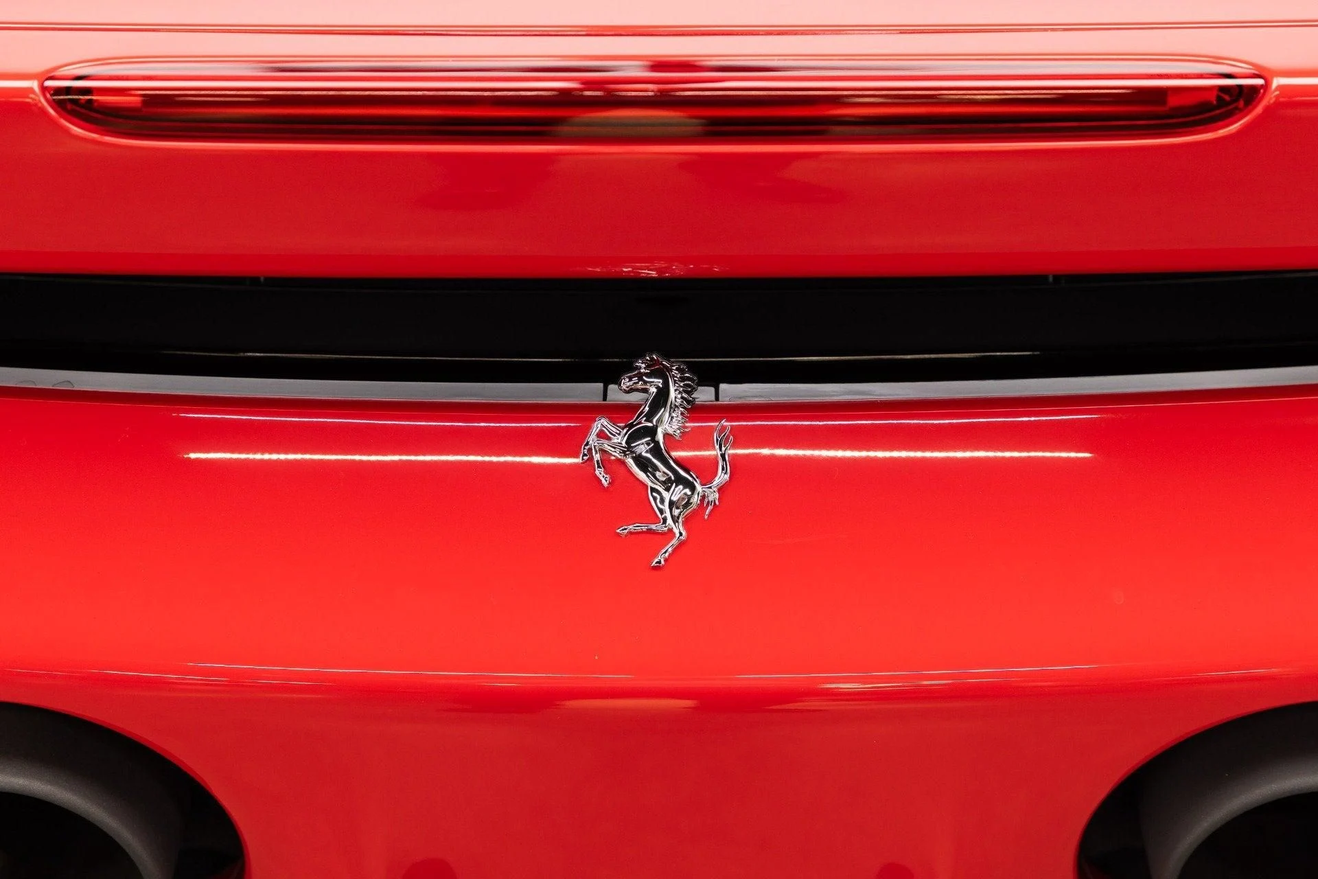mph048_850528299_Used_2022_Ferrari_SF_90_Spider_1788255981_18da13ebbe