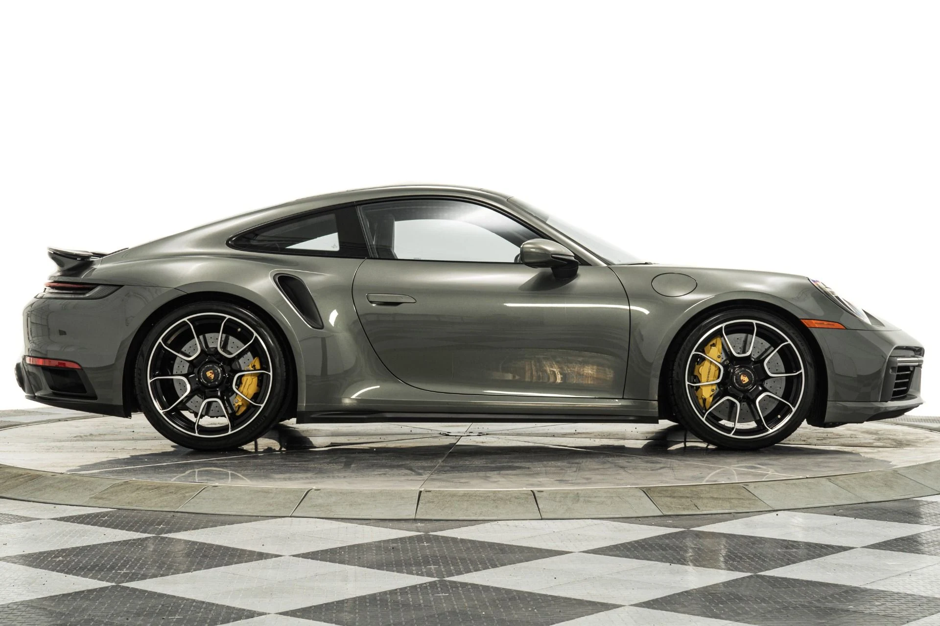 mph048_869637935_Used_2022_Porsche_911_Turbo_S_1759528517_03c69c8d61