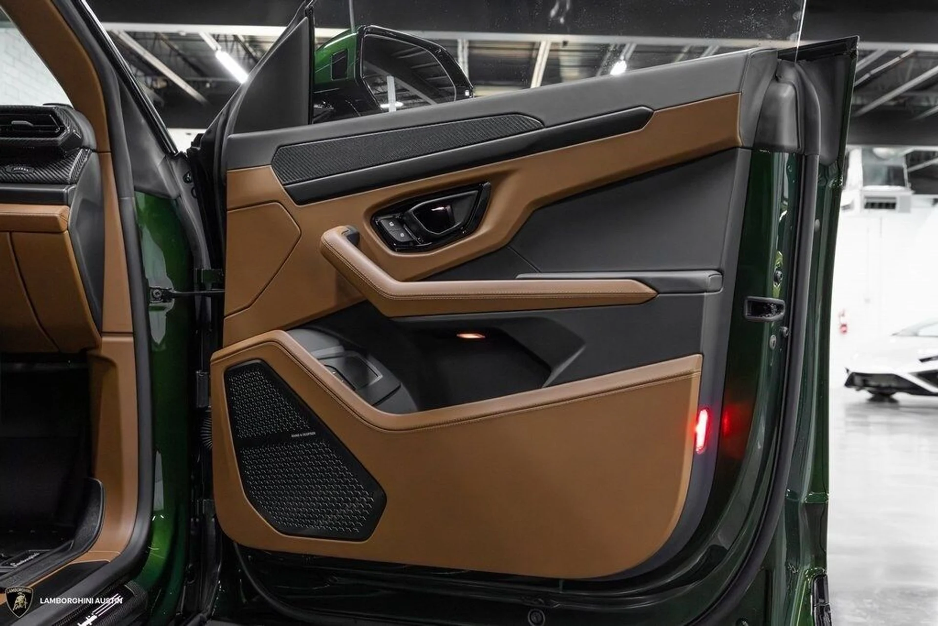 mph048_881961166_c4ed23aaacbc79272a368dab684b7d5cx_a163a6a625