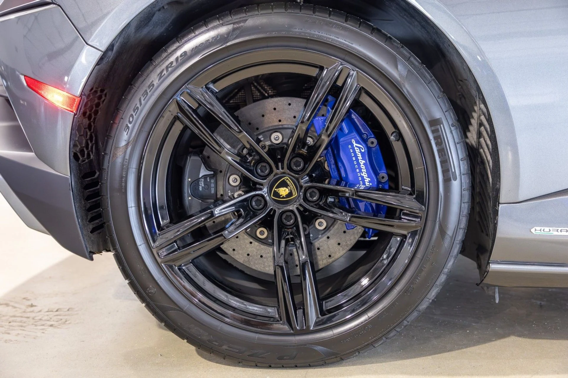 mph048_882490152_GA_1a65850b1b