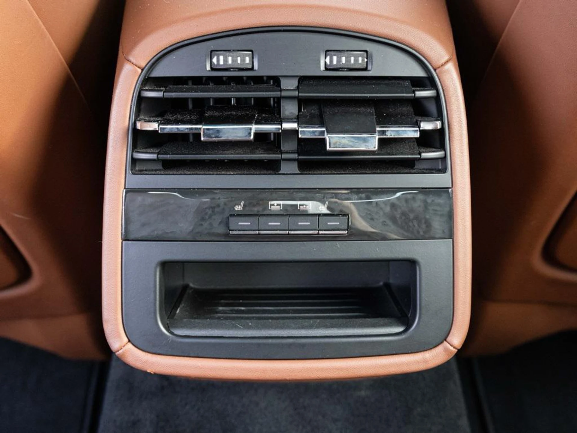 mph048_8916706_471871649_690f6381b64509d80d324680_49bd46686d