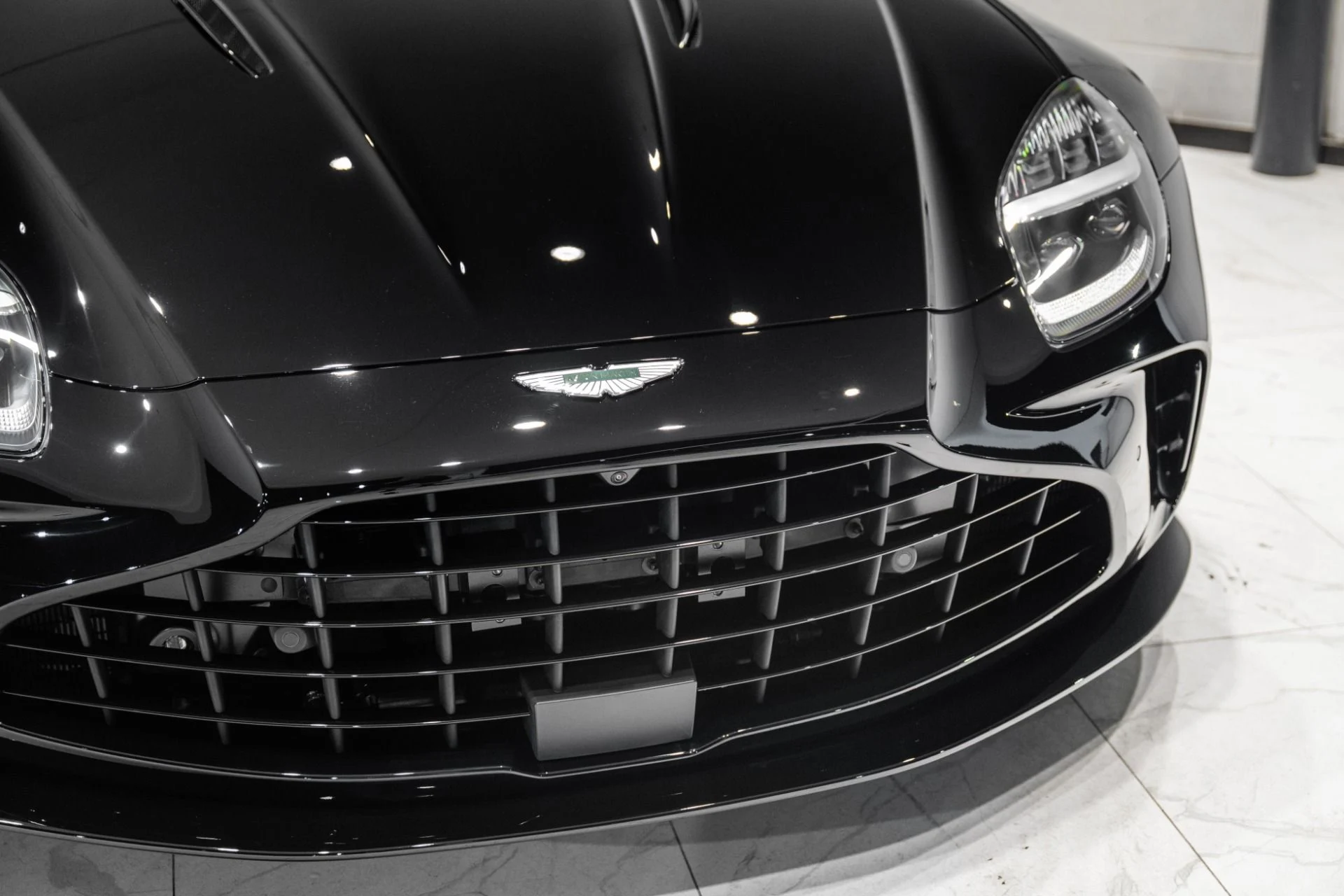 mph048_921101462_New_2026_Aston_Martin_Vantage_S_Roadster_1780941042_aab137246b