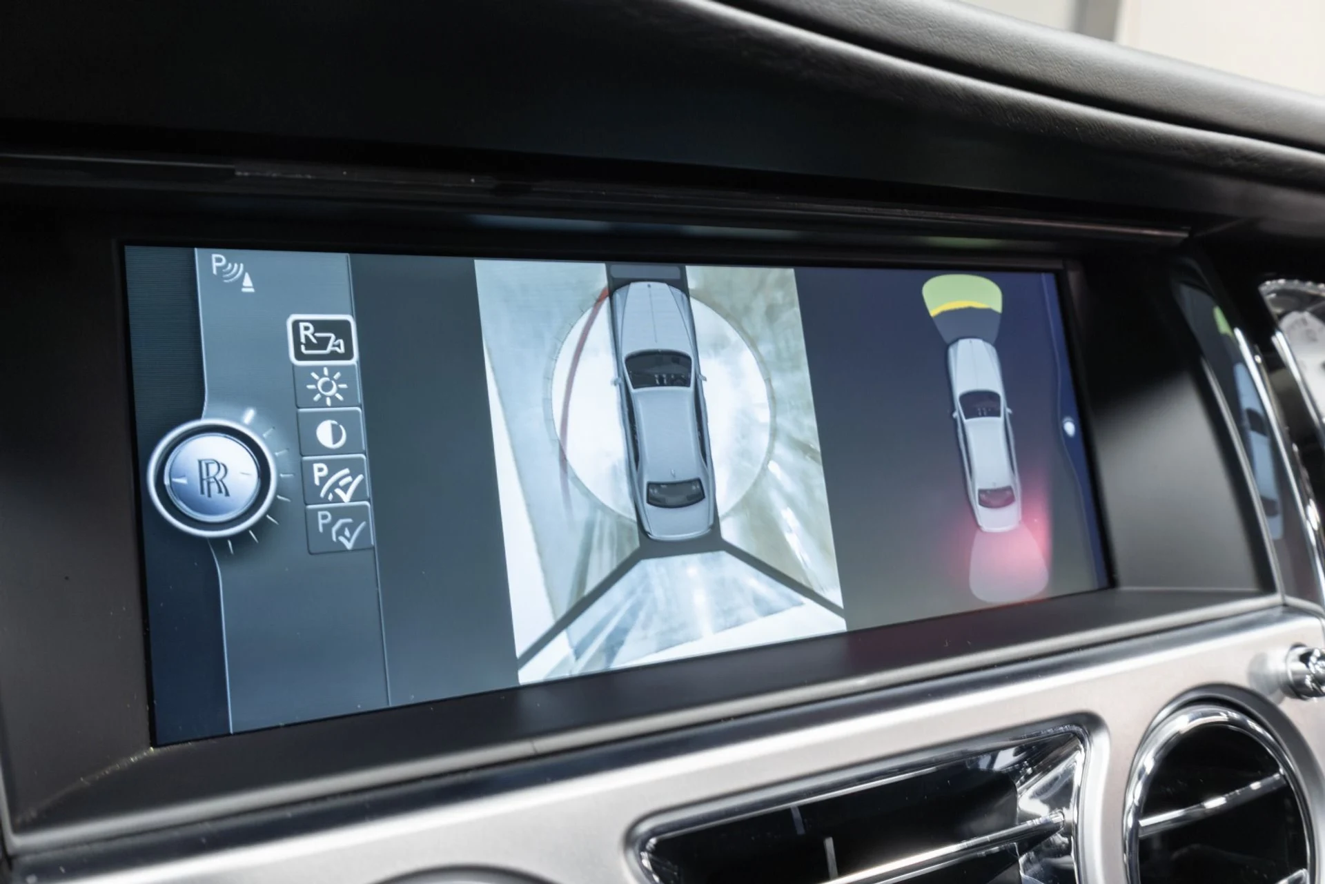 mph048_933811276_Used_2011_Rolls_Royce_Ghost_Base_1762877304_b885f856ff