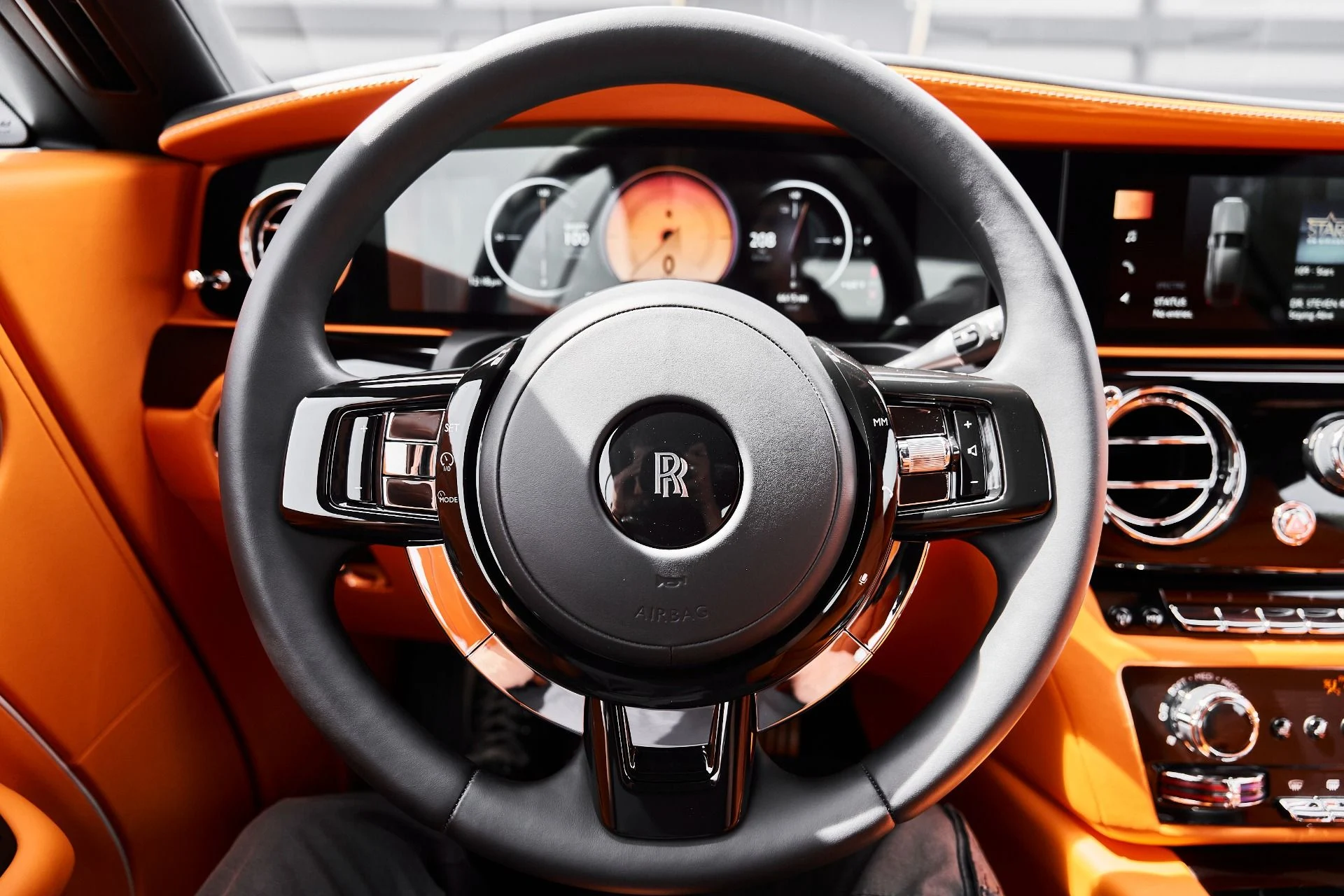 mph048_938442146_Used_2025_Rolls_Royce_Spectre_Base_1775928282_068b1894c2