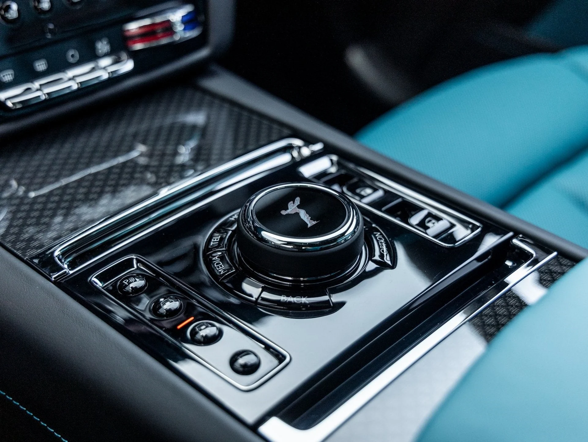 mph048_945323022_49_495c6cd7ce