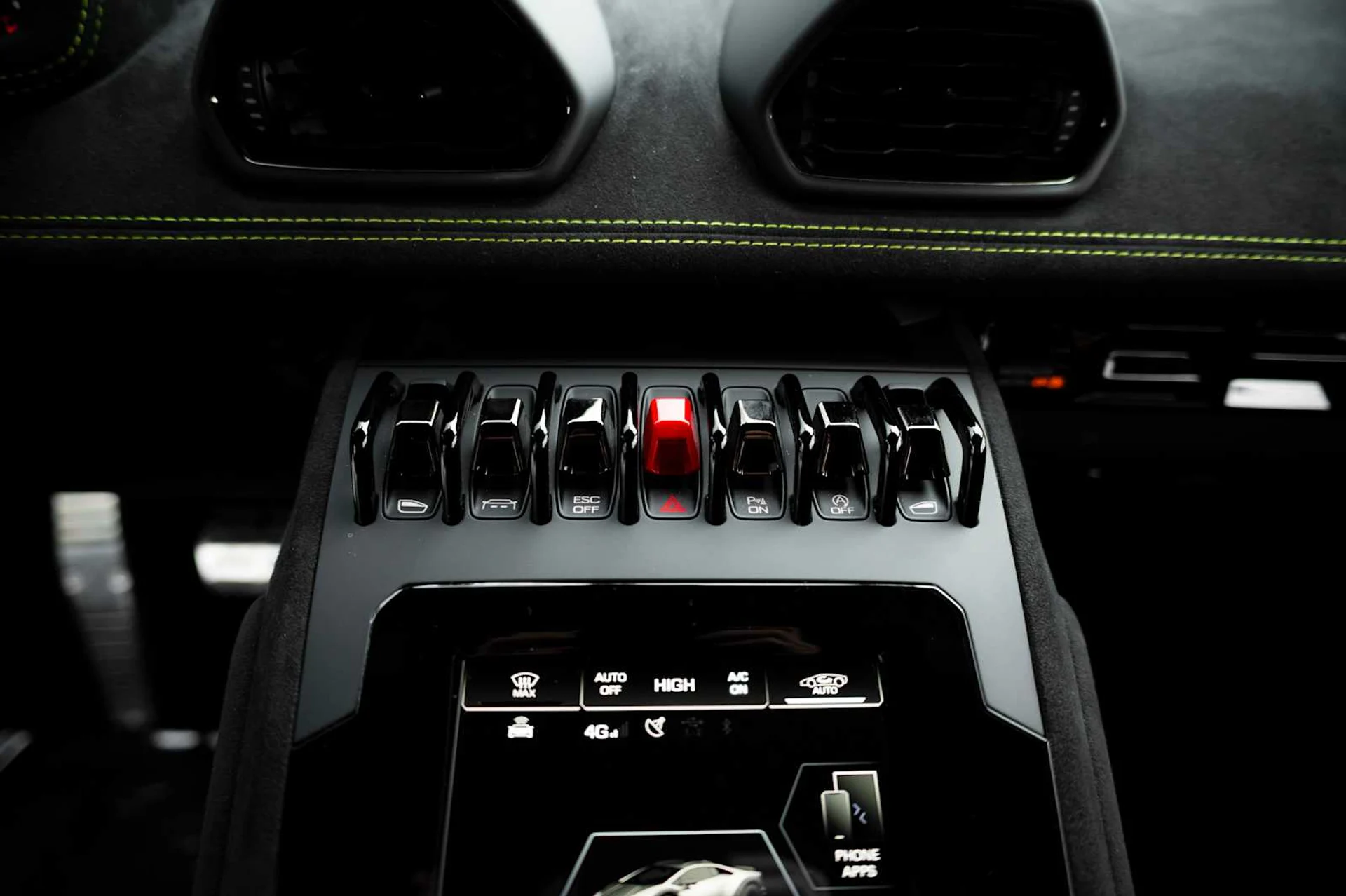 mph048_948762599_abddb5e92af5c5b33b4747e431a16be3x_7083f7799c