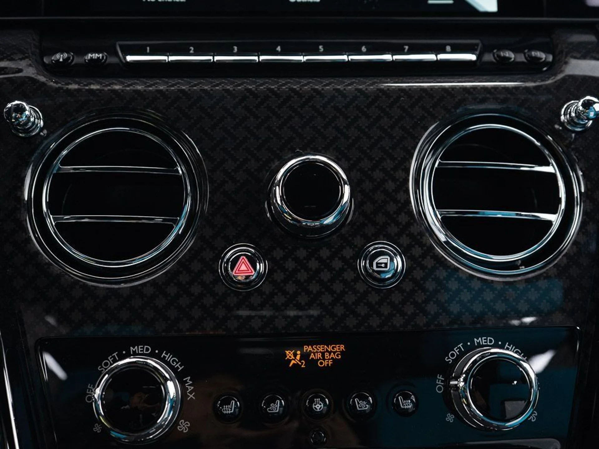 mph048_949637520_c507fa75bcc20f8f10f6e2aa53897168_0cd30de05f