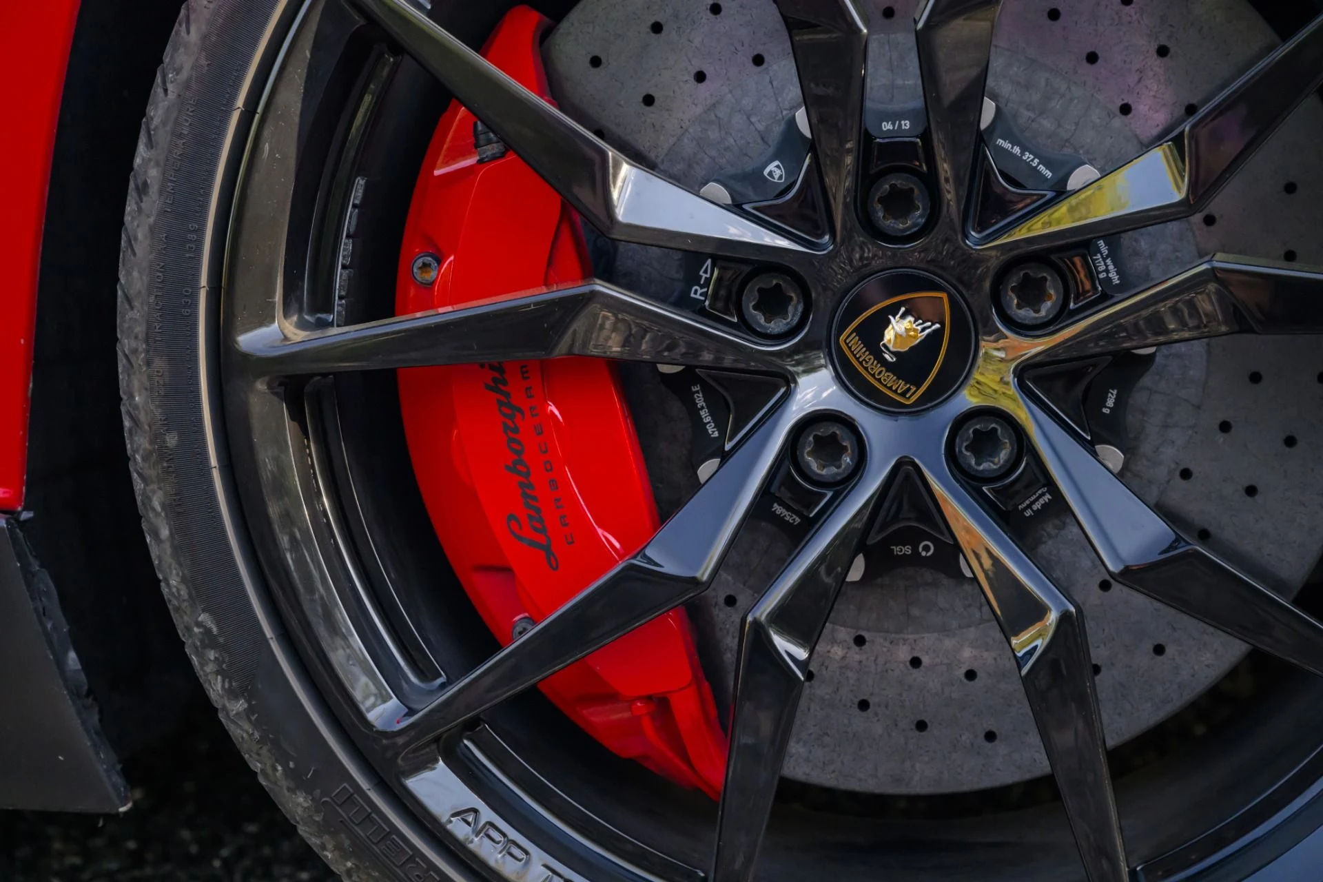 mph048_966390630_12776_p49_l_d2ff2a461e