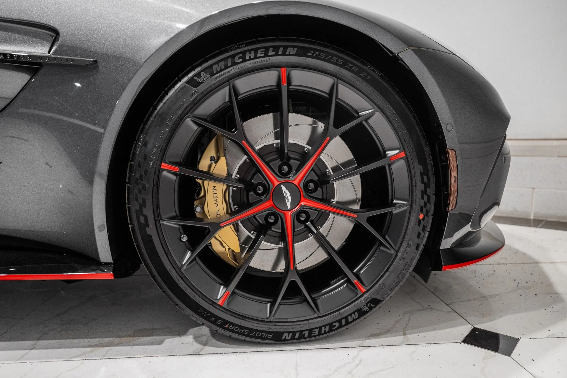 mph048_977057448_New_2026_Aston_Martin_Vantage_S_1776402995_9c98d04db8