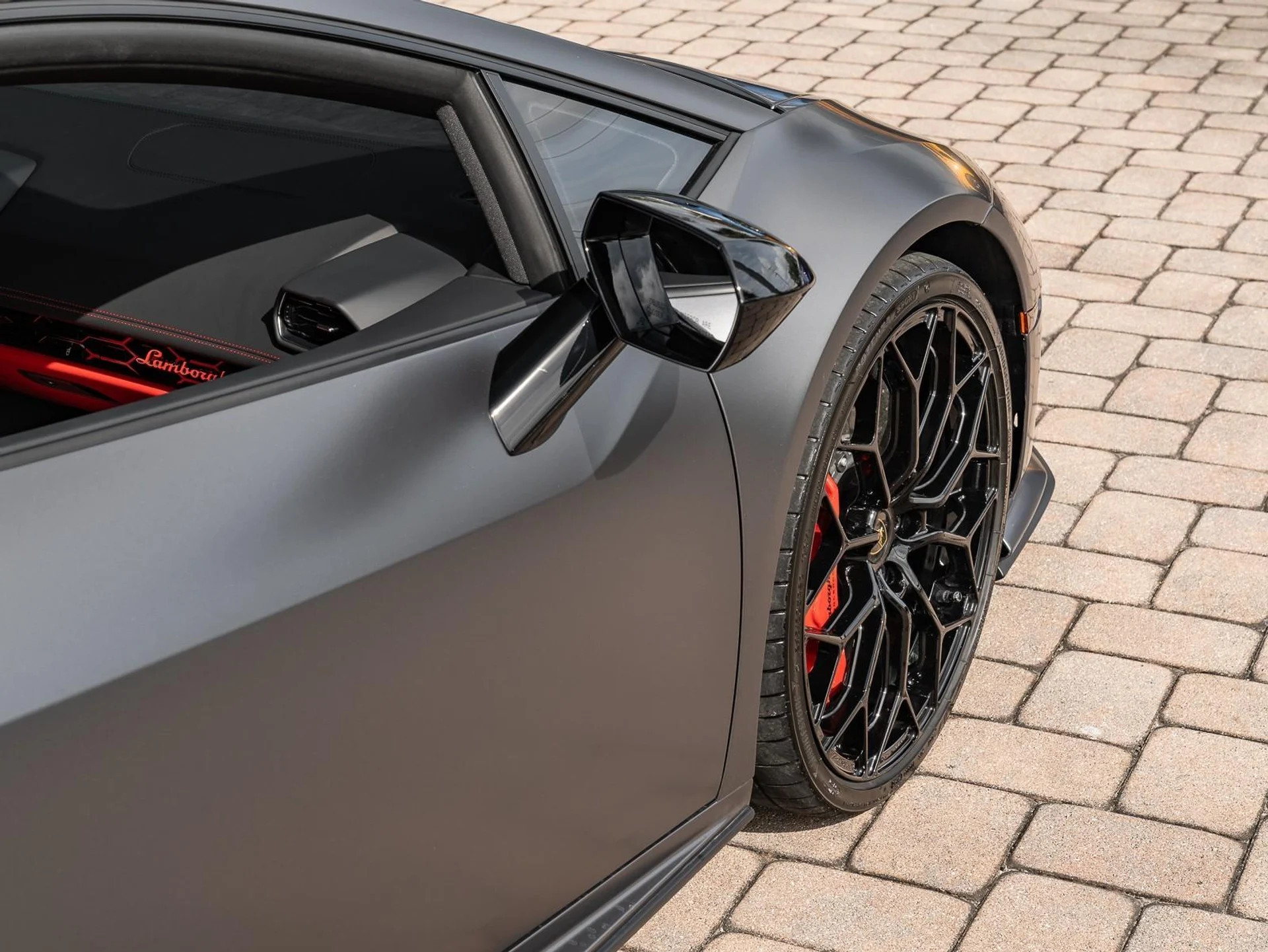 mph048_97903799_Used_2024_Lamborghini_Huracan_Tecnica_1766091992_4ea4db051f