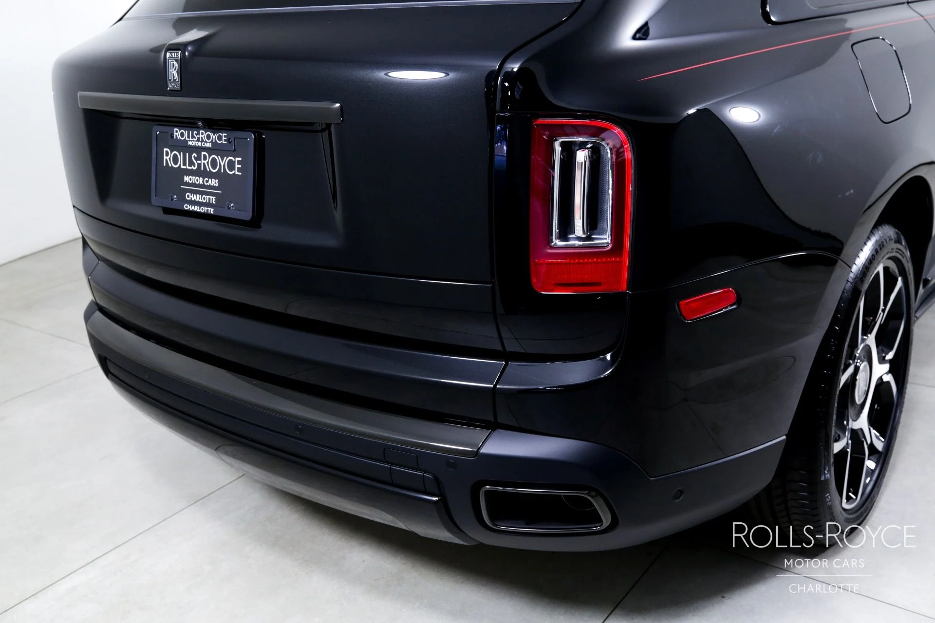 mph048_991372930_Used_2024_Rolls_Royce_Black_Badge_Cullinan_1746462225_dee3ae8bd0