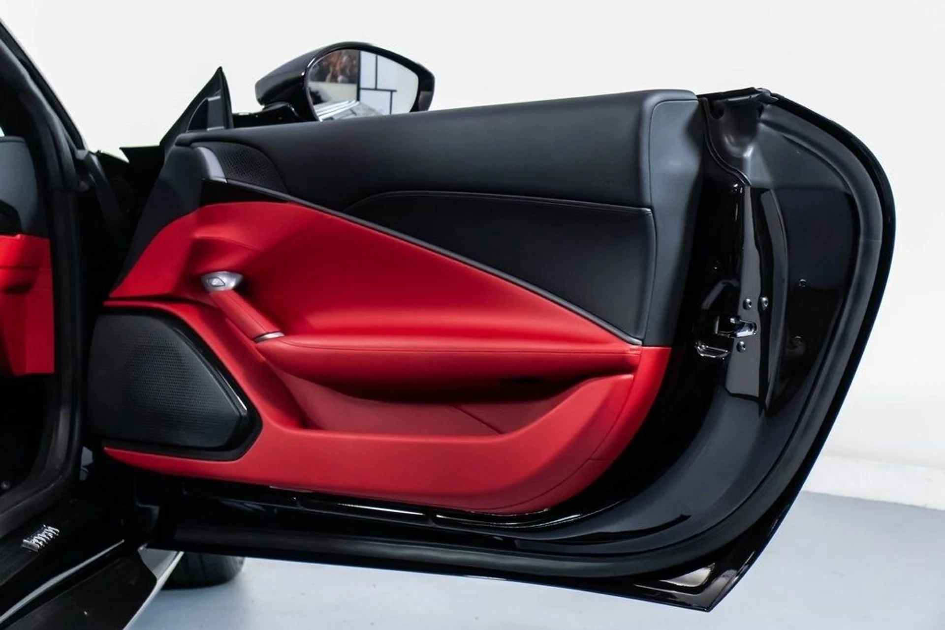 mph048_996109155_1c06b6584878b87c8fc7ebdf240d9a9ax_9e67df85c5