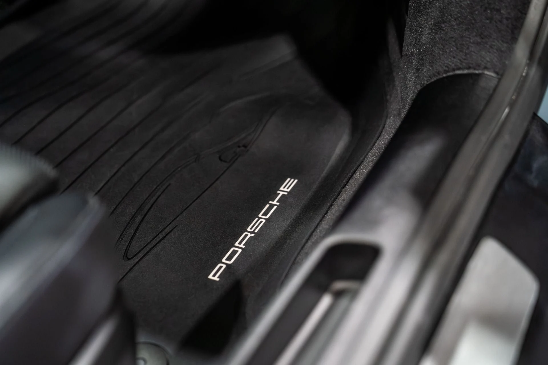 mph049_1031420598_Used_2022_Porsche_911_Turbo_S_HUGE_BUILD_Over_70000_Invested_1766165443_14362e29dd