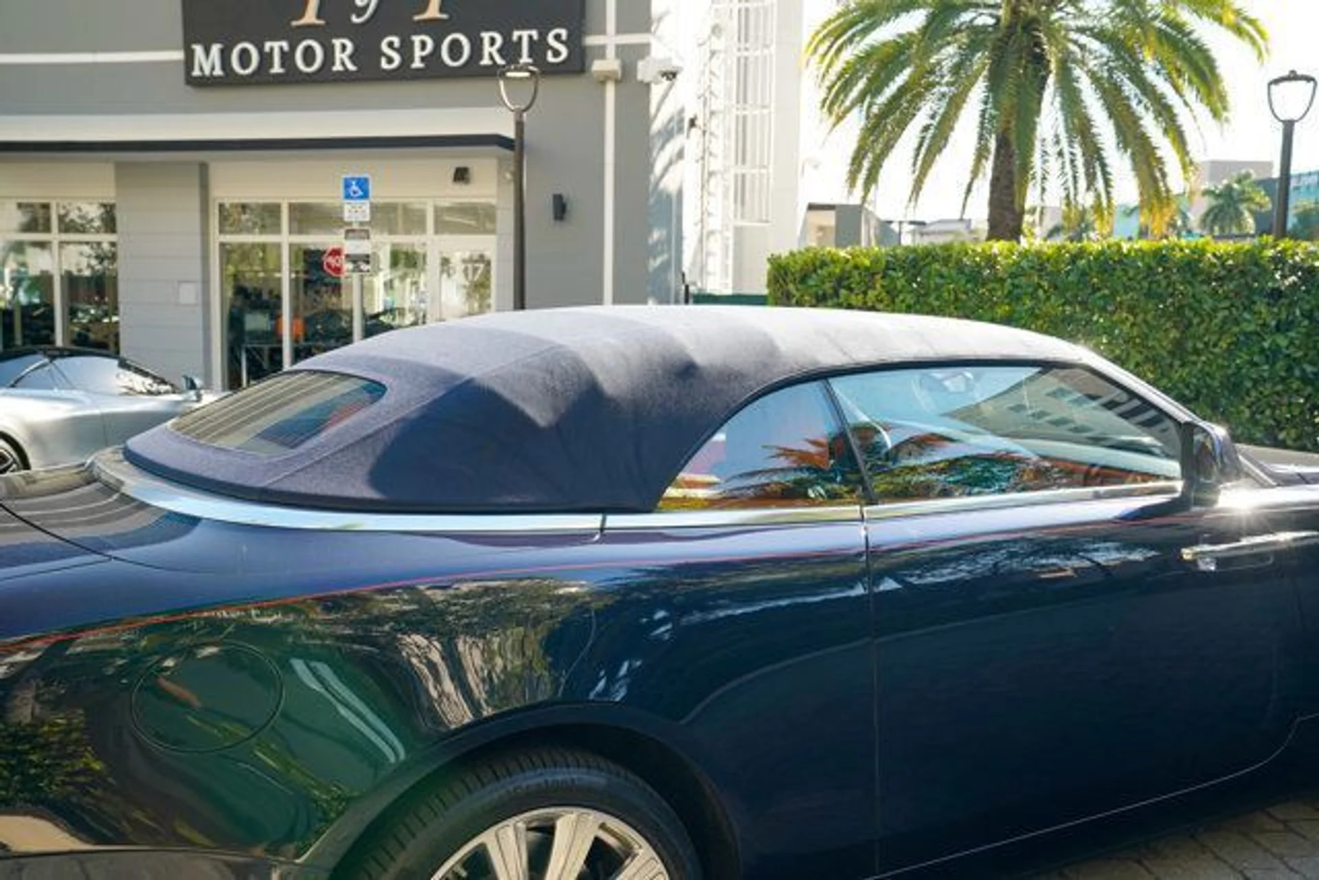 mph049_1032055822_22939978_50_640_2e9ebe6358