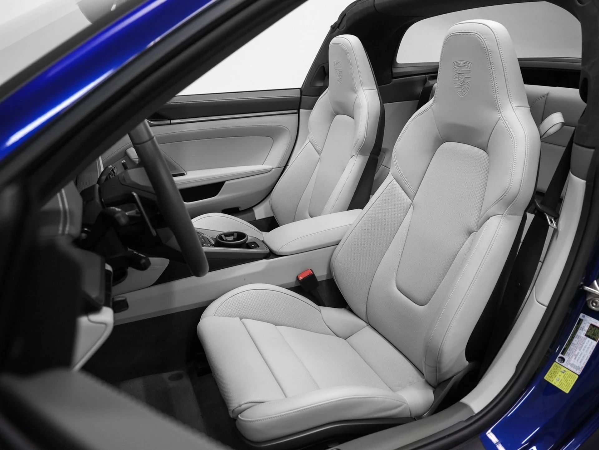 mph049_1033683090_50_4c1db1d5d3