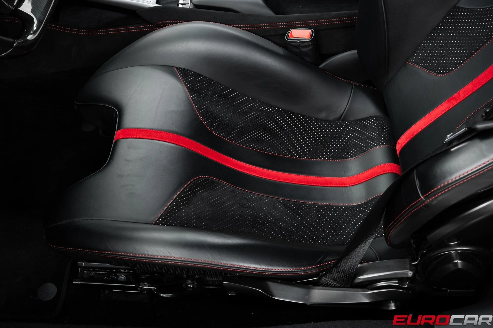 mph049_1036668690_image_50_061deee6ff