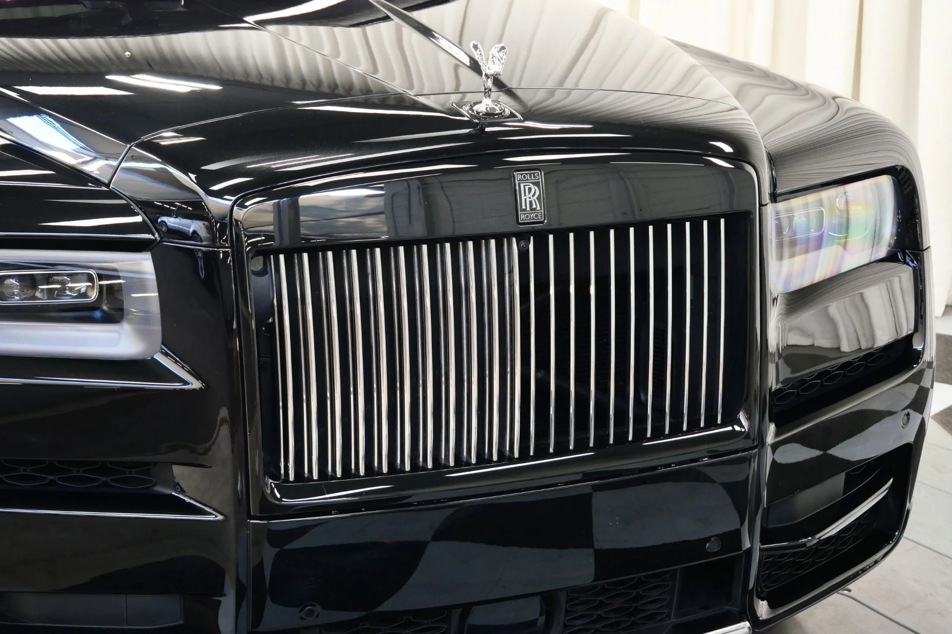 mph049_1050429170_Used_2023_Rolls_Royce_Cullinan_Black_Badge_1753287891_9db1fee301
