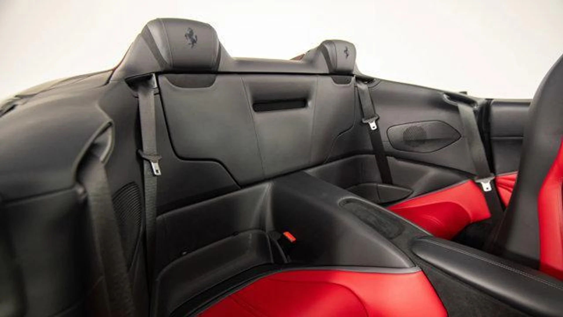 mph049_1080708937_4_MO_8_HV_2x_R_Dxv_CKYD_Us2u3zlzug_88d679aea4