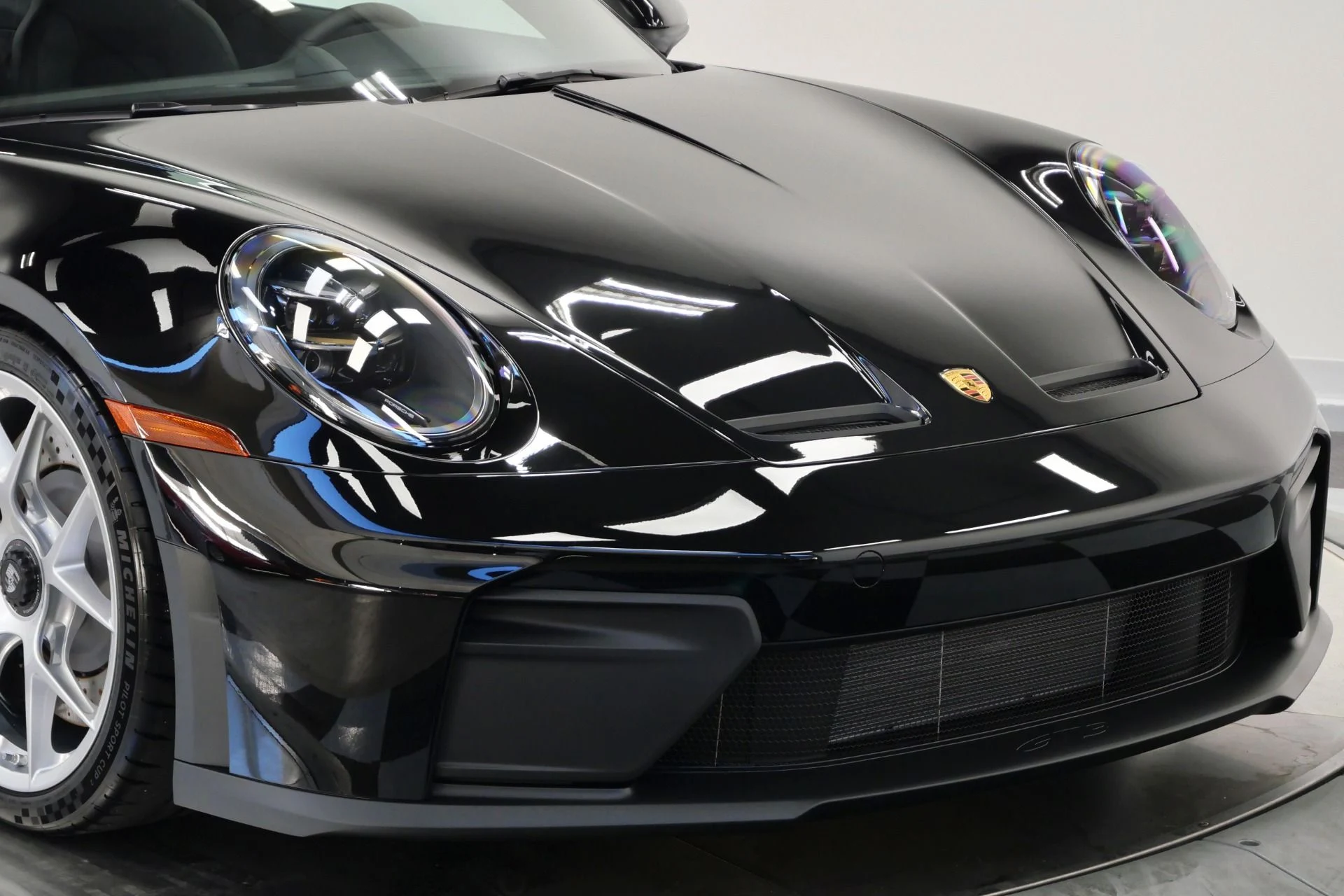 mph049_1105733565_Used_2026_Porsche_911_GT_3_Touring_Lightweight_Package_Delivery_Miles_6_Speed_Manual_1766436357_0c368d545c