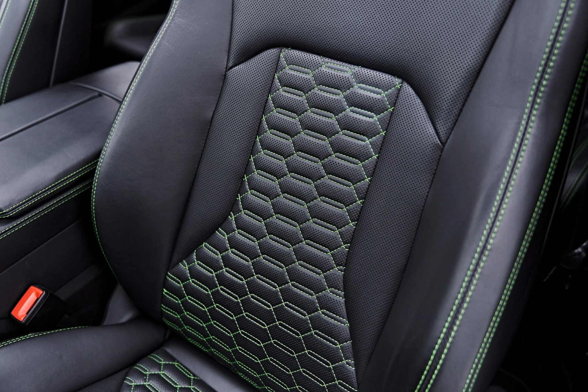 mph049_1118982671_Used_2021_Lamborghini_Urus_1788457953_1226f91369