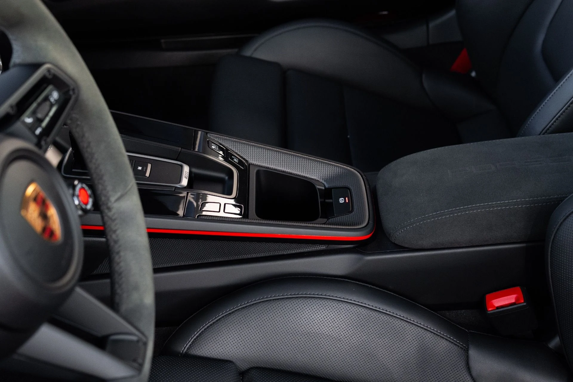 mph049_1130124383_Used_2025_Porsche_911_Carrera_1779505950_976922bed8