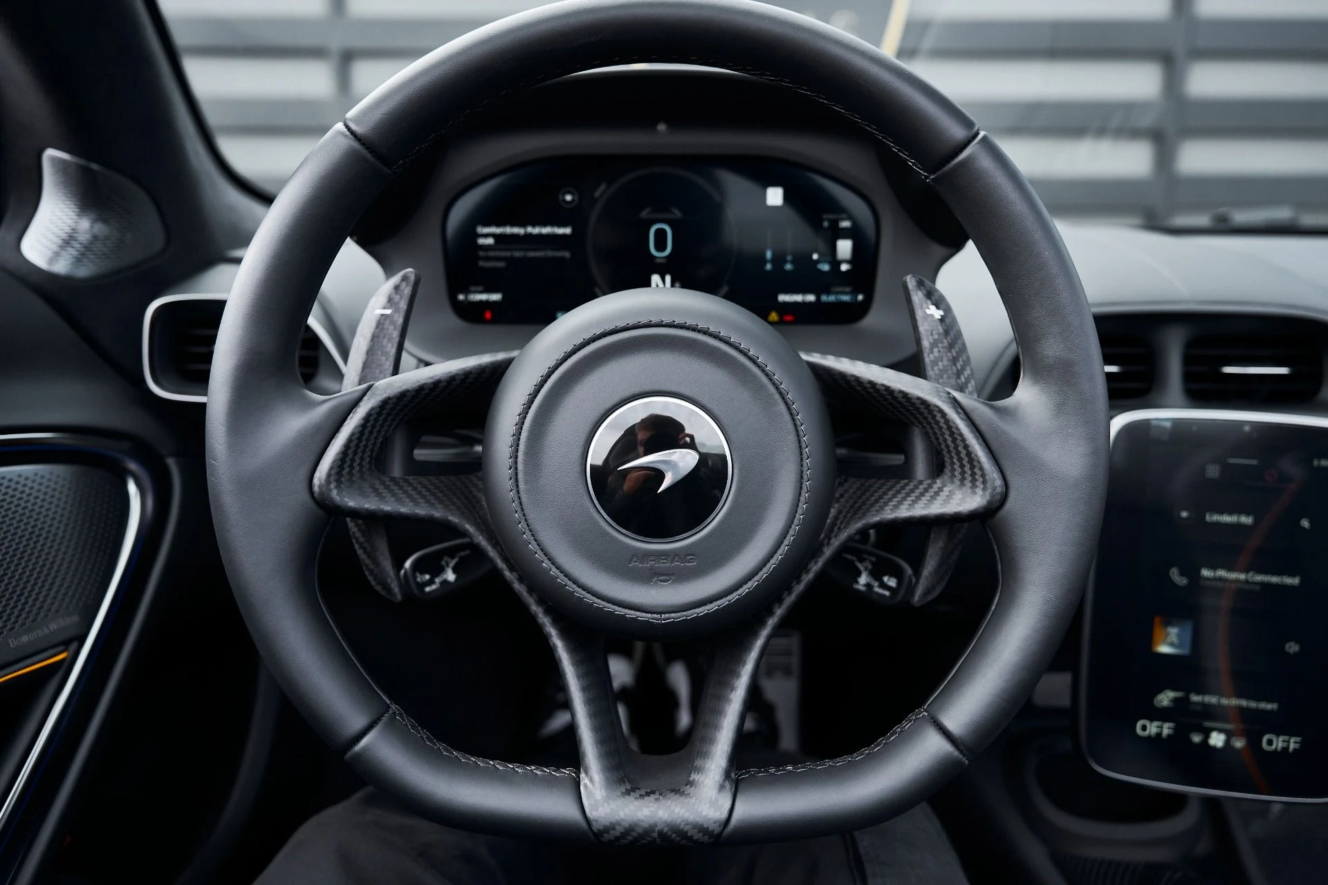 mph049_1136851543_Used_2025_Mc_Laren_Artura_1769221544_e87e03586c