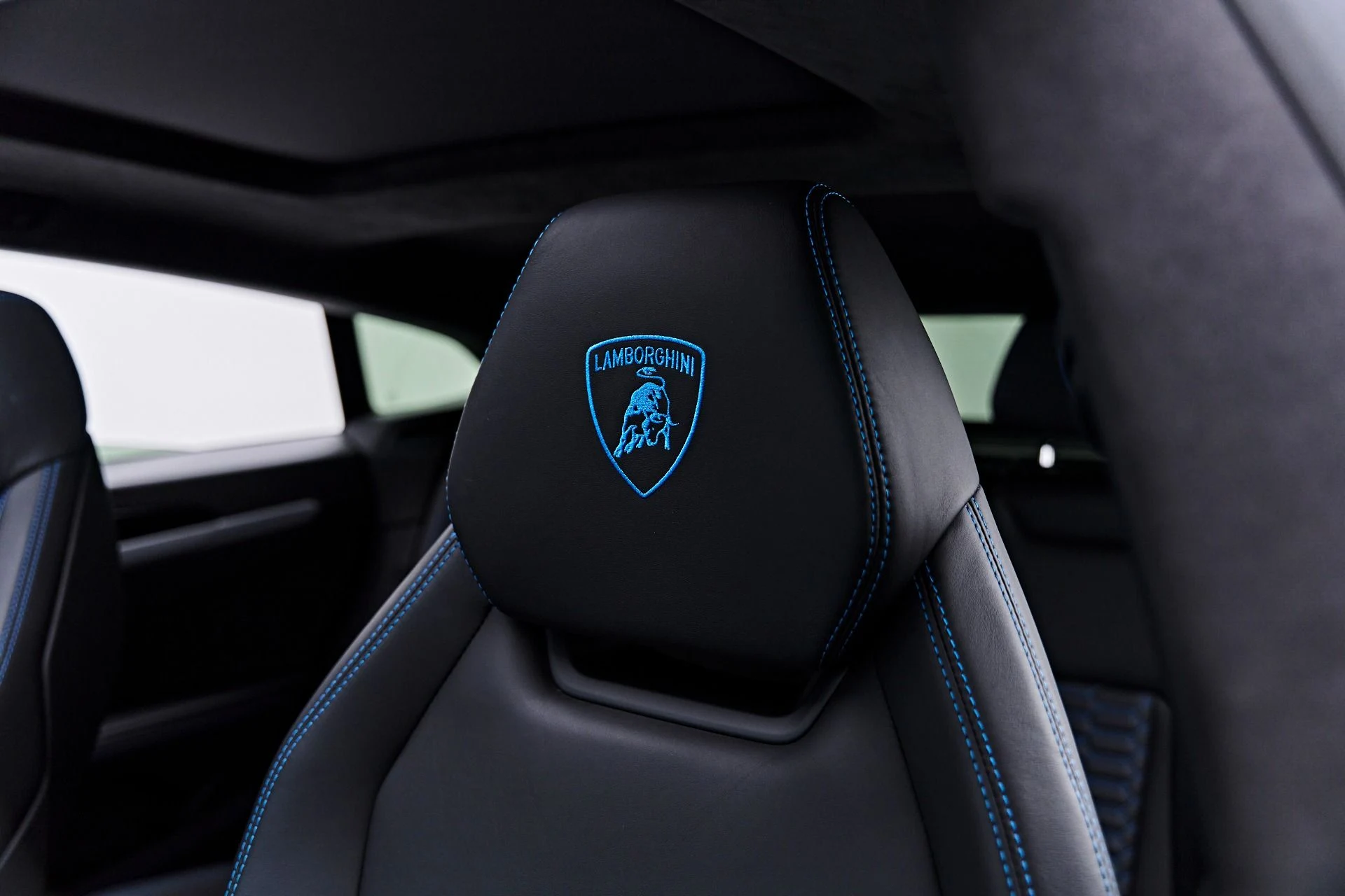 mph049_1142866665_Used_2020_Lamborghini_Urus_Base_1790959117_6948f0014d