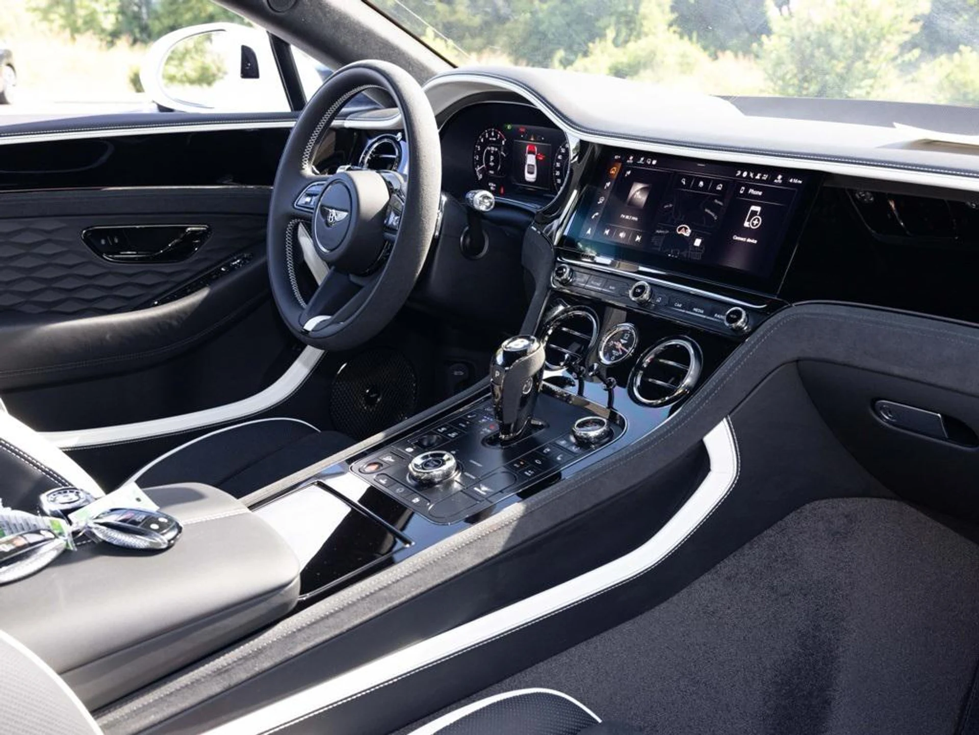 mph049_114292747_444557827_689722037845ae44b1fbf292_940d3105b1