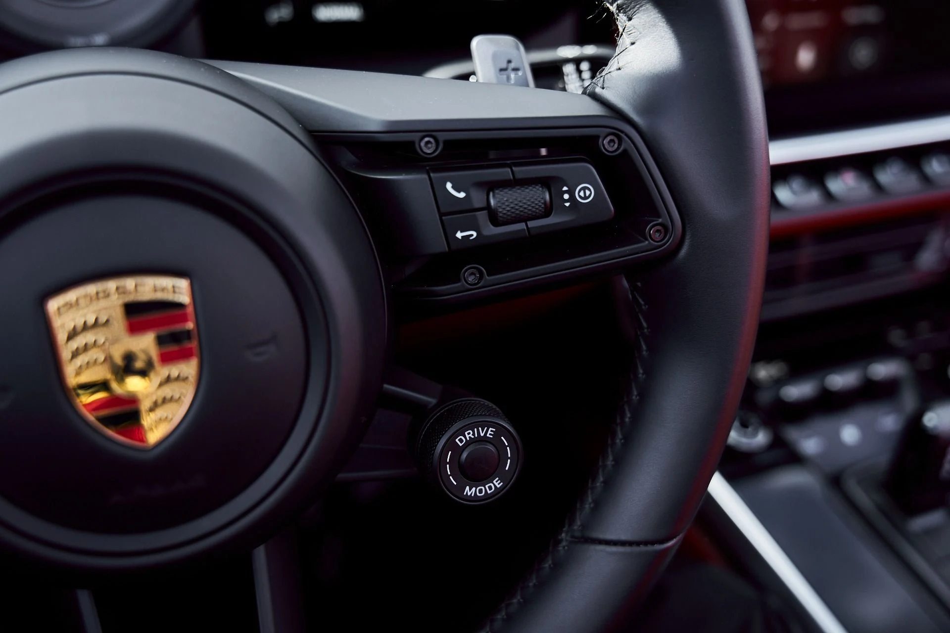 mph049_1148626403_Used_2021_Porsche_911_Turbo_S_1767839116_e61cb08183