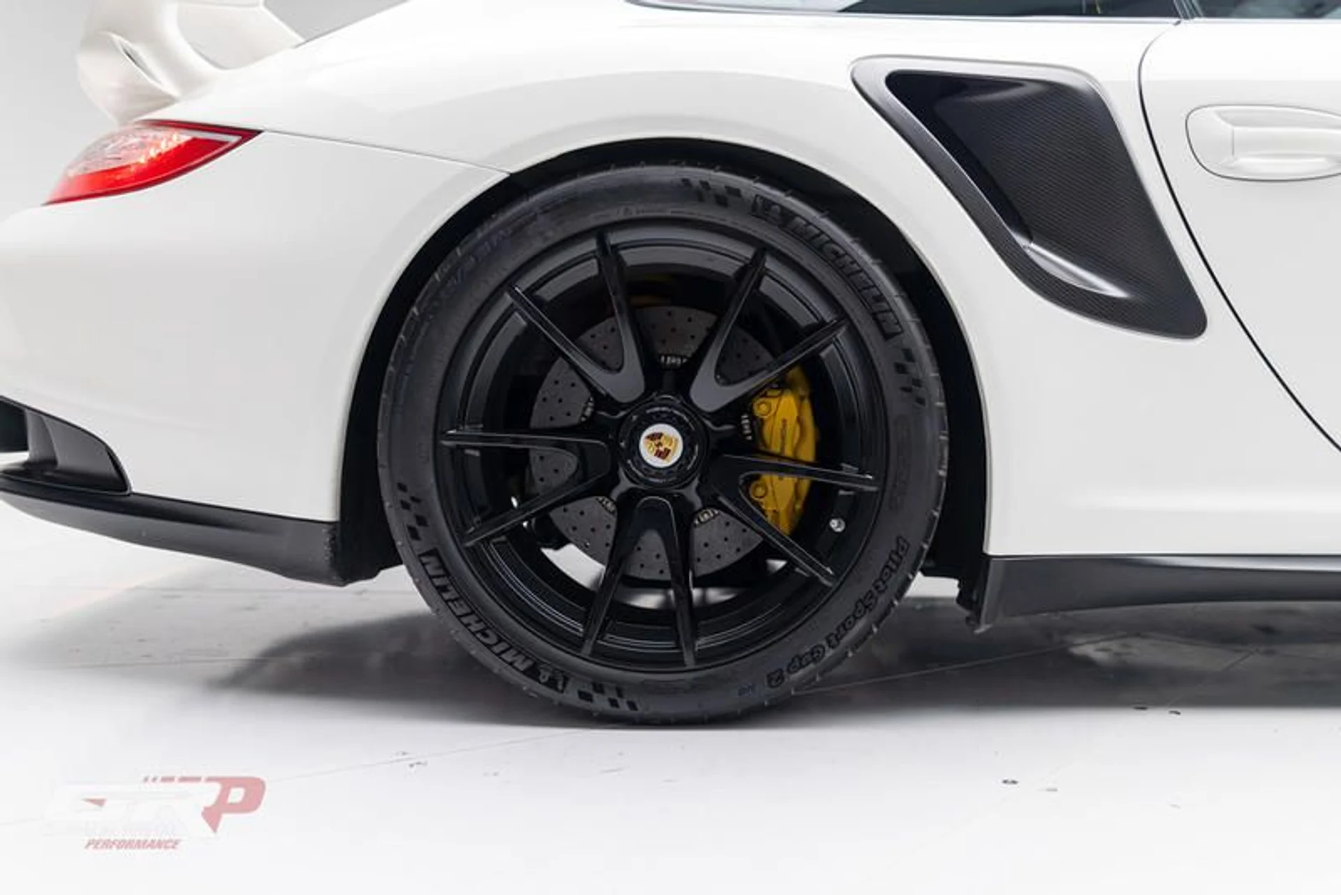 mph049_1152307390_10367003_CB_45_4475_9_DB_3_AA_9_D39_D7_E884_56be1da945